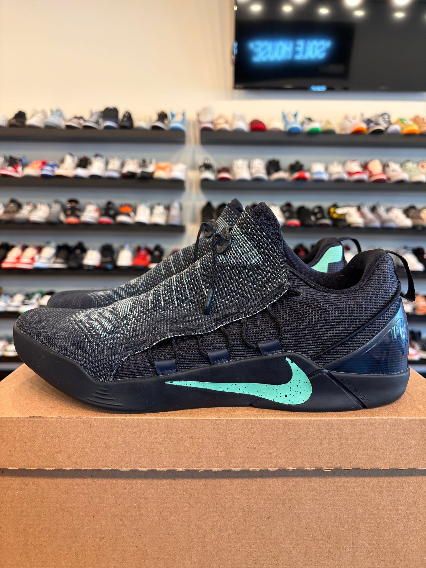 Nike Kobe AD NXT Mambacurial Size 12 Pre-Owned (No Box)