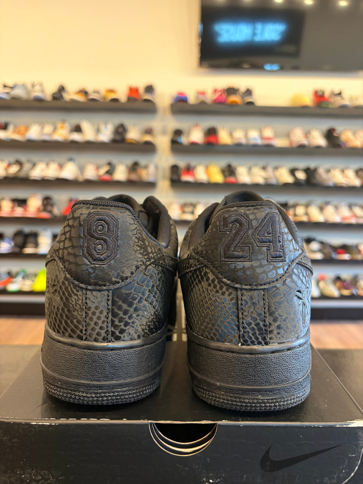 Nike Air Force 1 Low Kobe Black Size 13 Pre-Owned