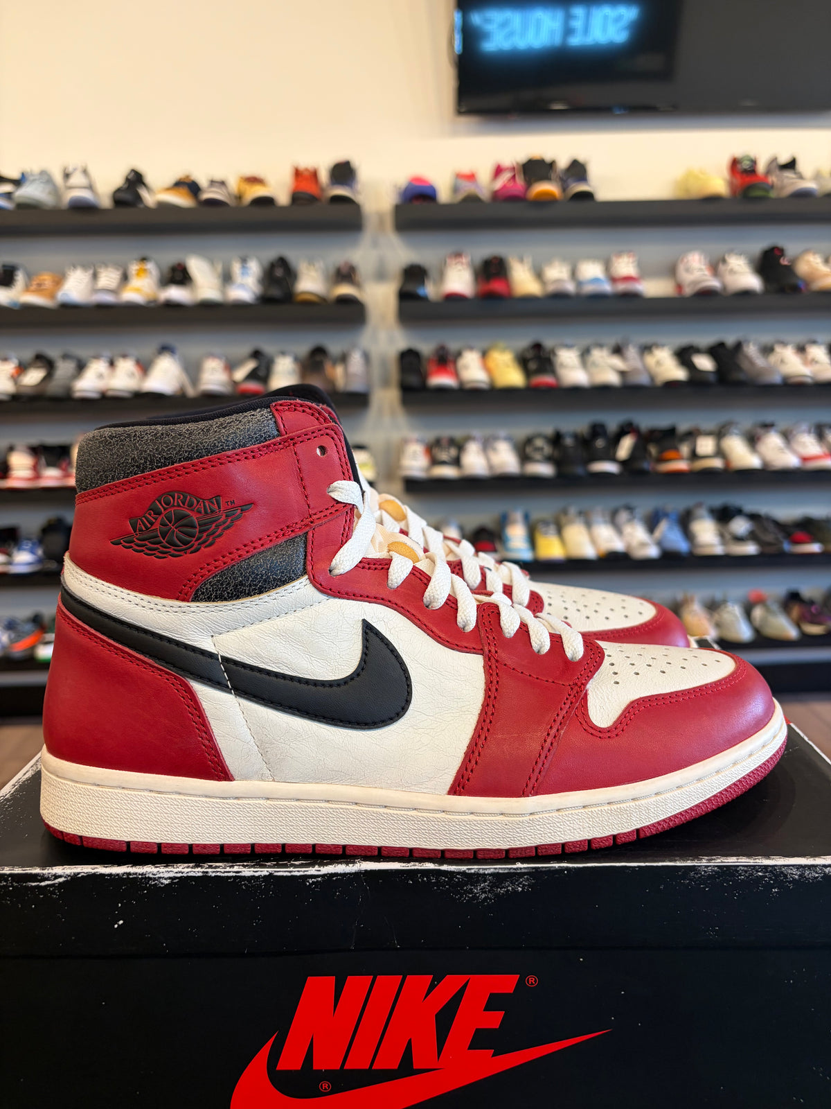Jordan 1 Lost and Found Size 10.5 Pre-Owned