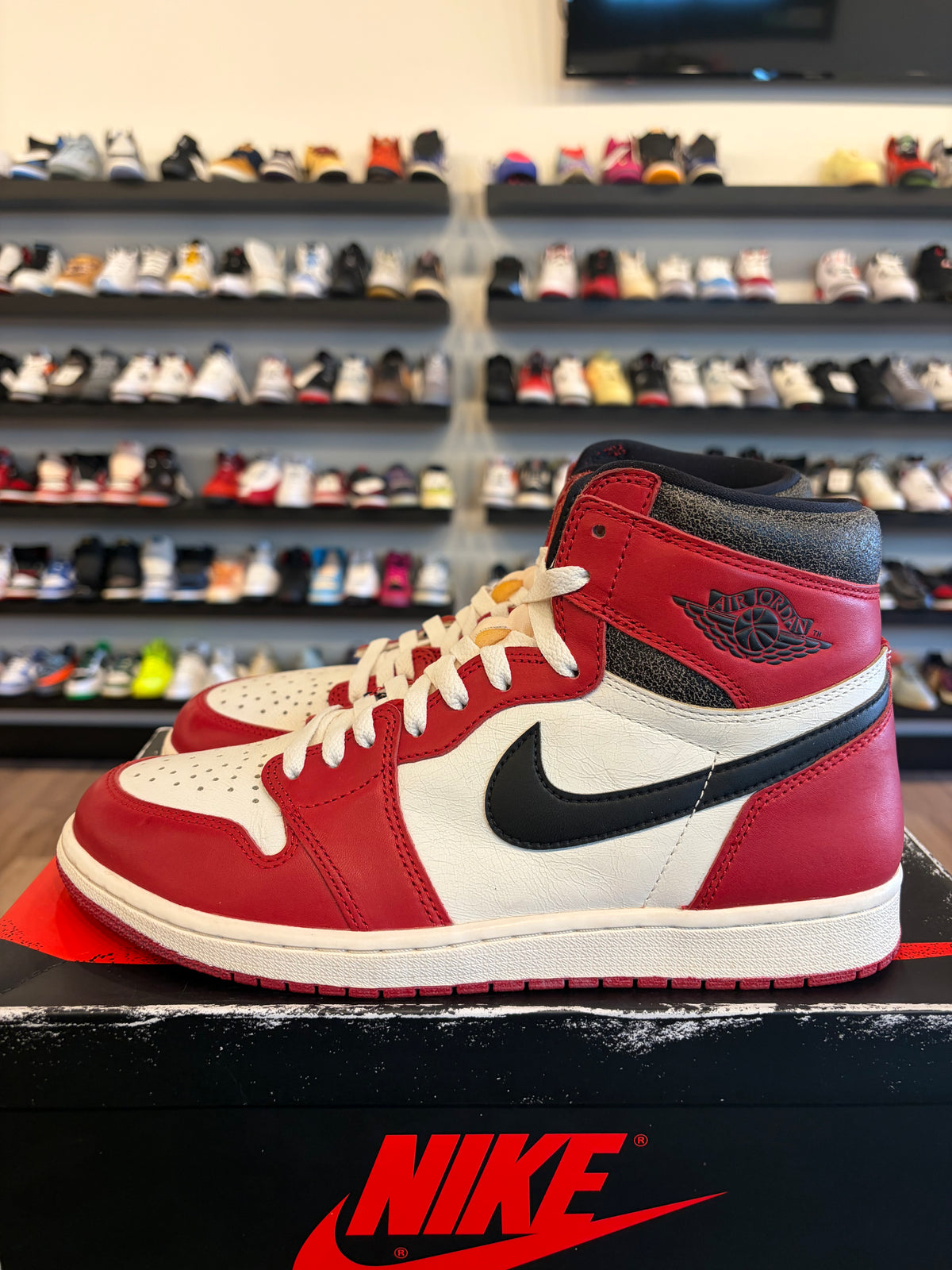Jordan 1 Lost and Found Size 10.5 Pre-Owned