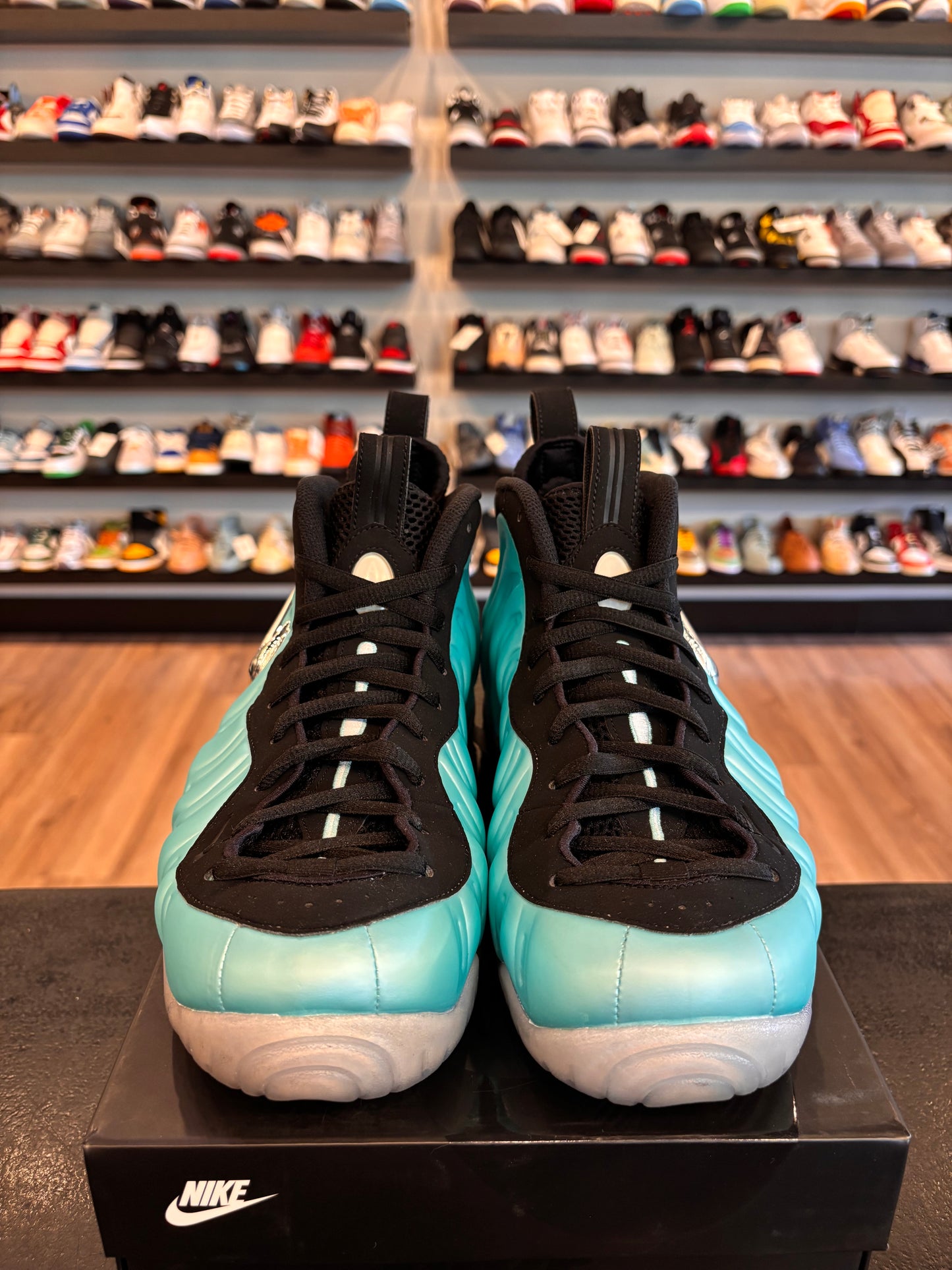 Nike Foamposite Island Green Size 12 Pre-Owned