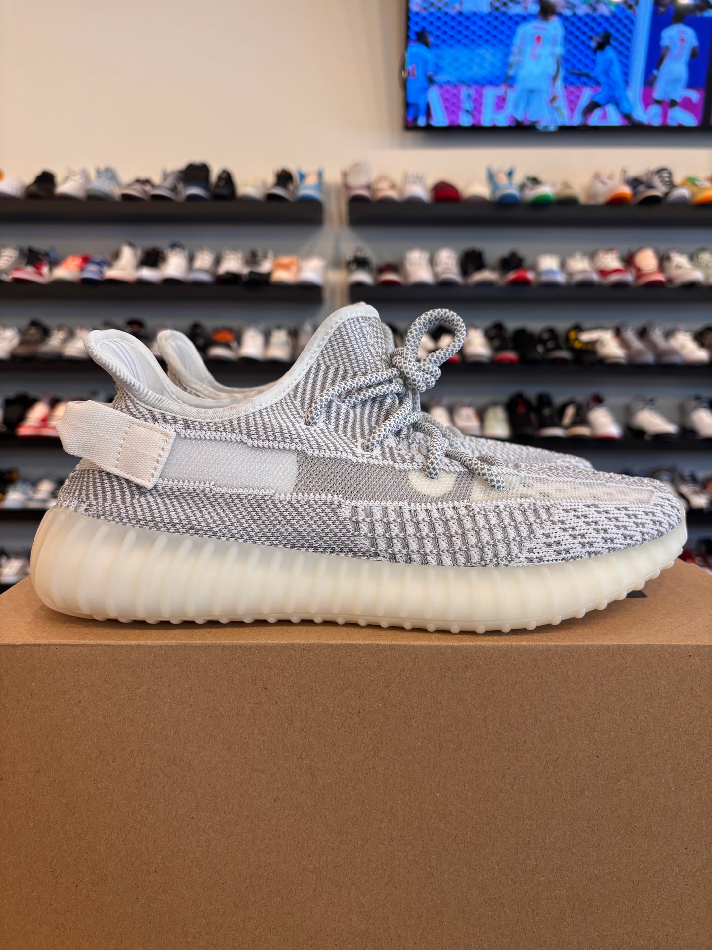 Yeezy 350 V2 Static Size 9 Brand New
