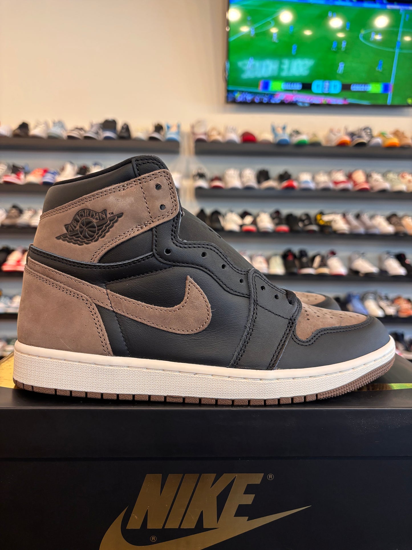 Jordan 1 Palomino Size 9 Brand New