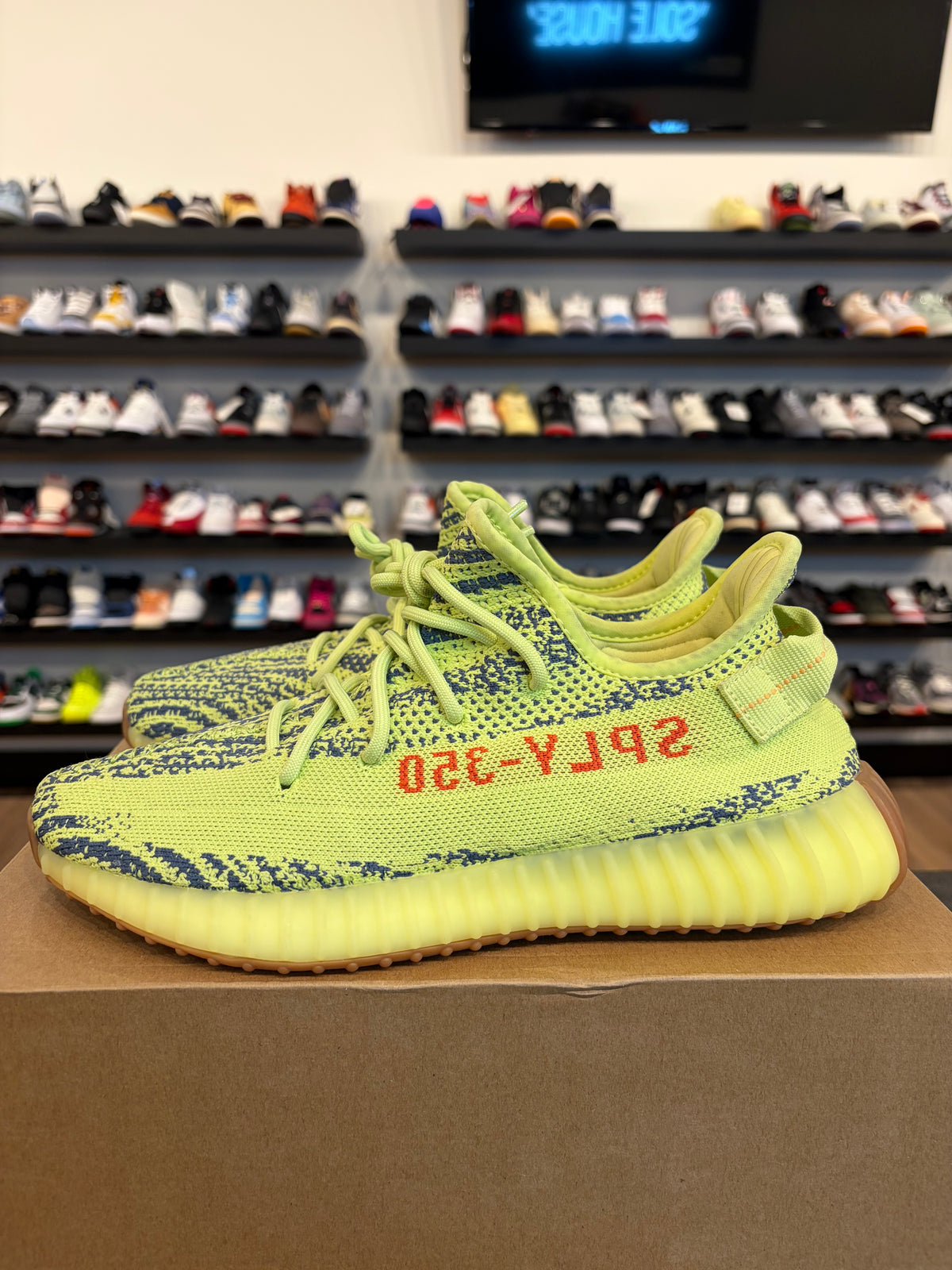 Yeezy 350 V2 Semi Frozen Size 10.5 Pre-Owned