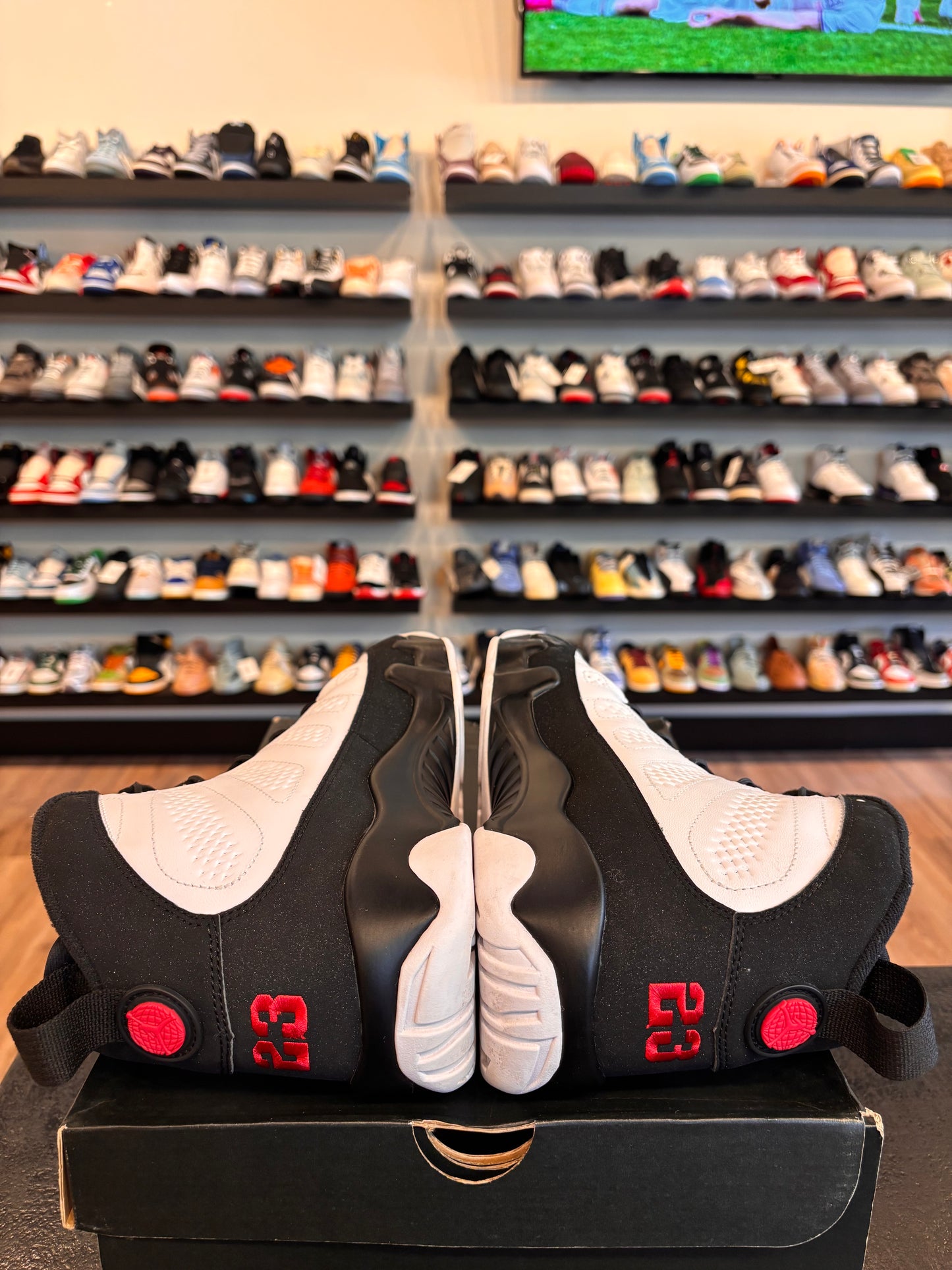 Jordan 9 Space Jam OG Size 10.5 Pre-Owned