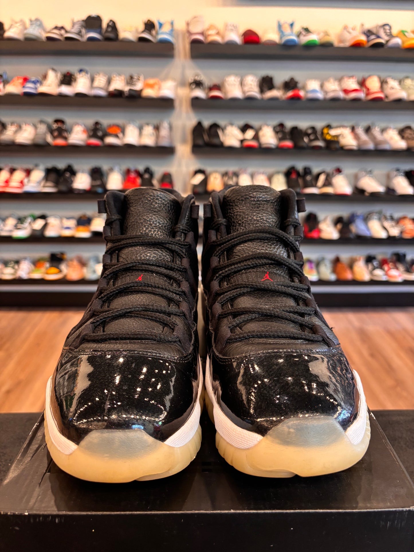 Jordan 11 72-10 Size 10.5 Pre-Owned