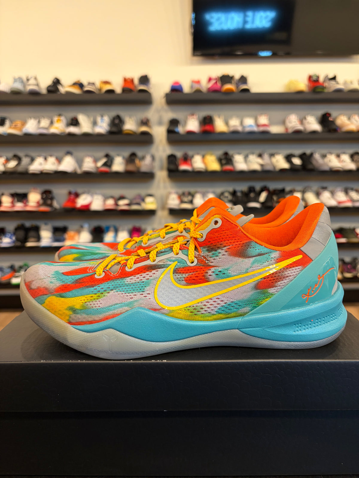Nike Kobe 8 Protro Venice Beach Size 8.5 Pre-Owned