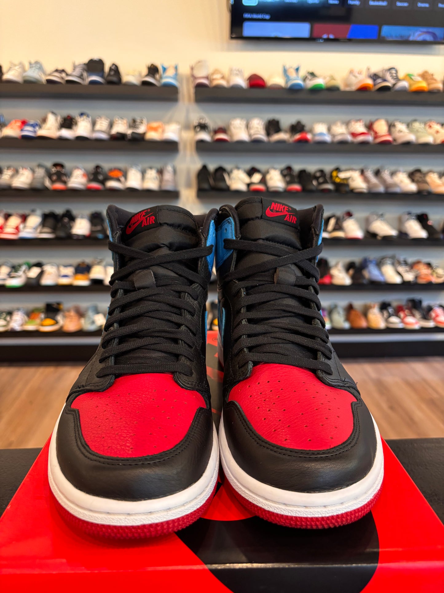 Jordan 1 UNC To Chicago Size 11 (12.5W) Pre-Owned