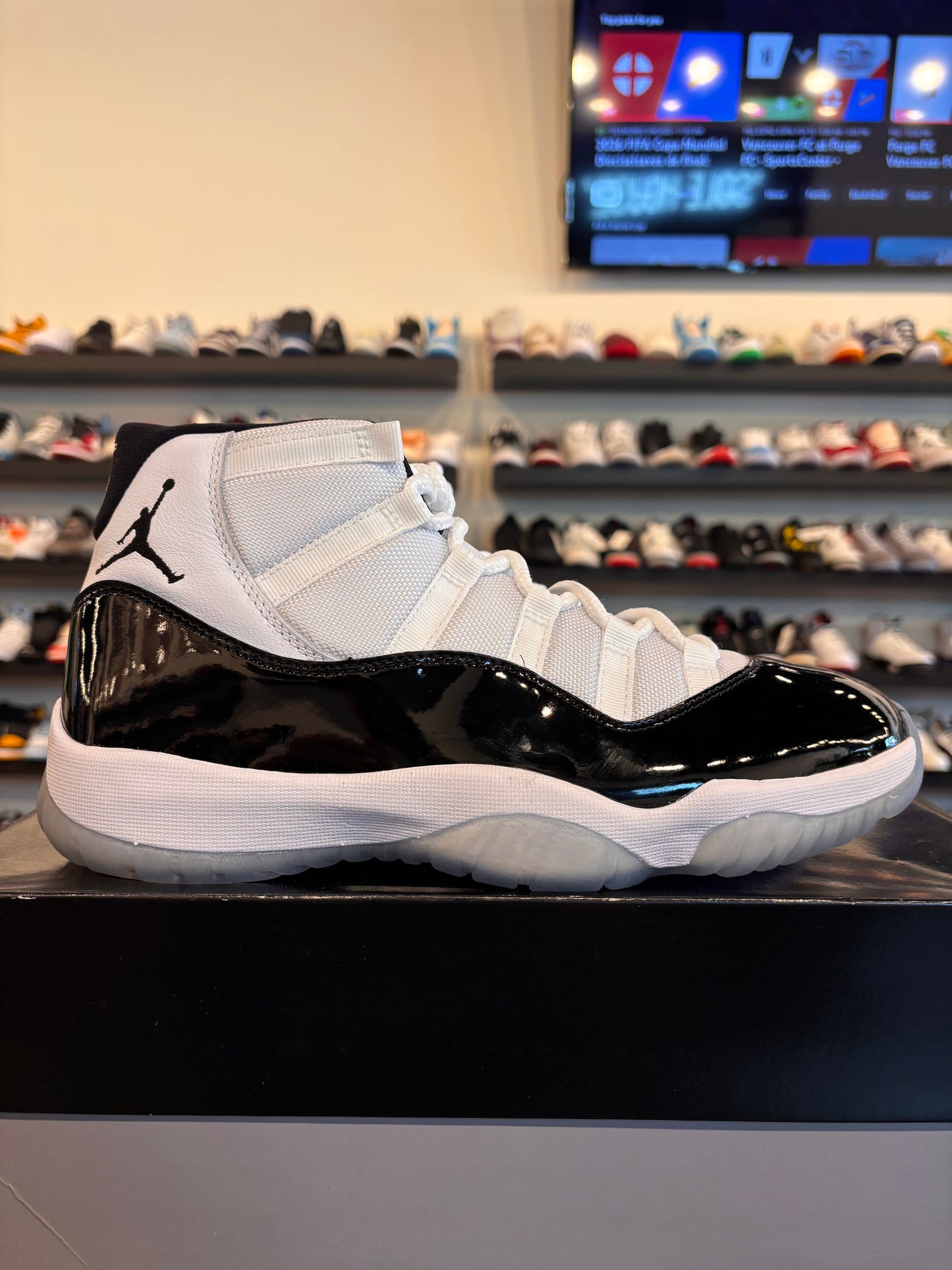 Jordan 11 Concord 2018 Size 10.5 Brand New