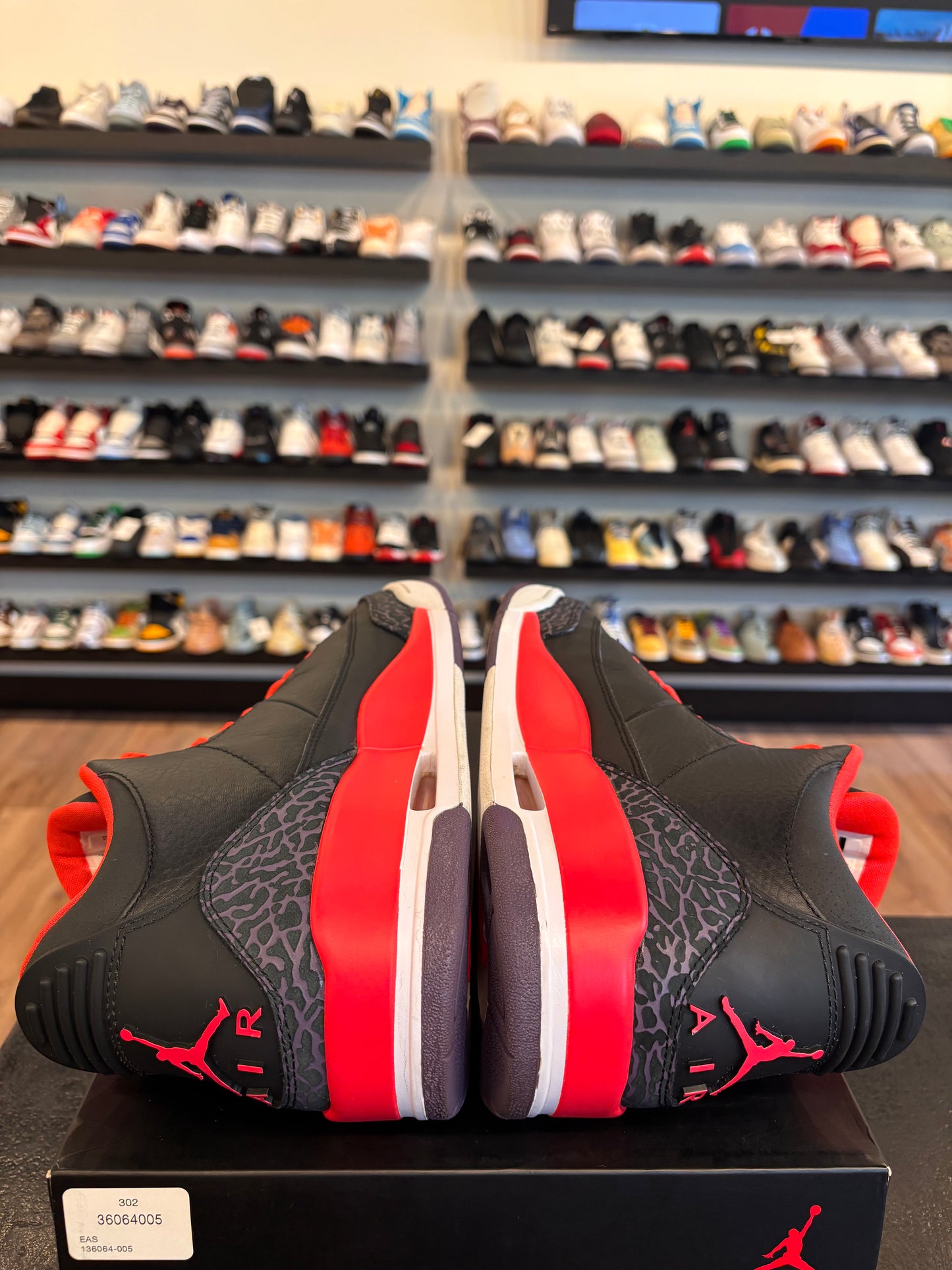 Jordan 3 Crimson Size 12 Pre-Owned