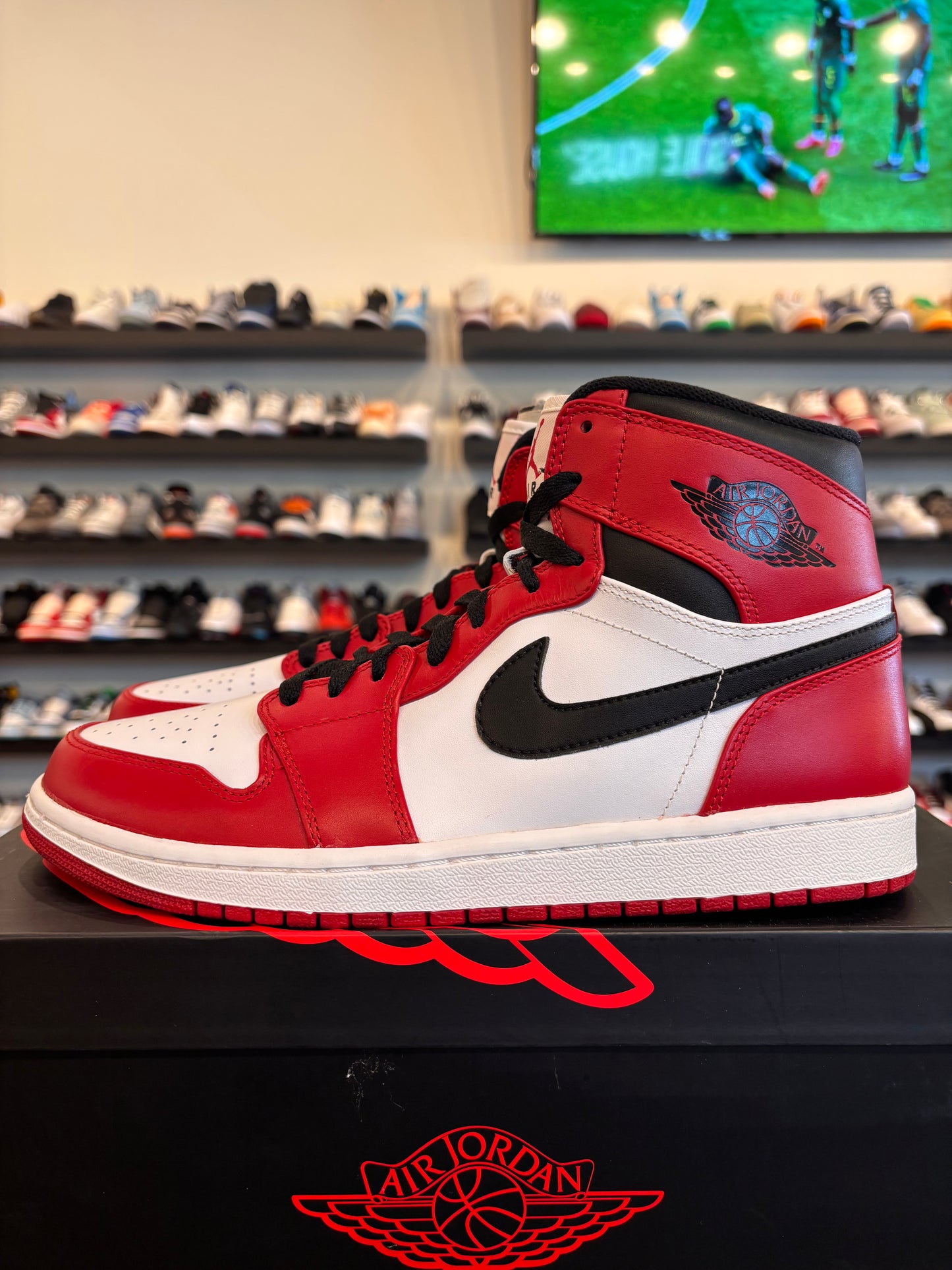 Jordan 1 Chicago 2013 Size 10 Brand New