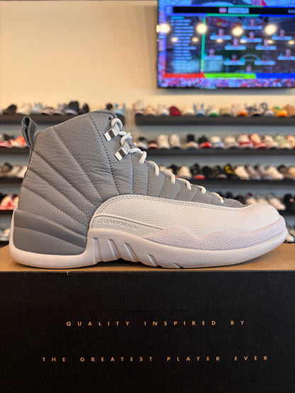 Jordan 12 Stealth Size 9 Pre-Owned