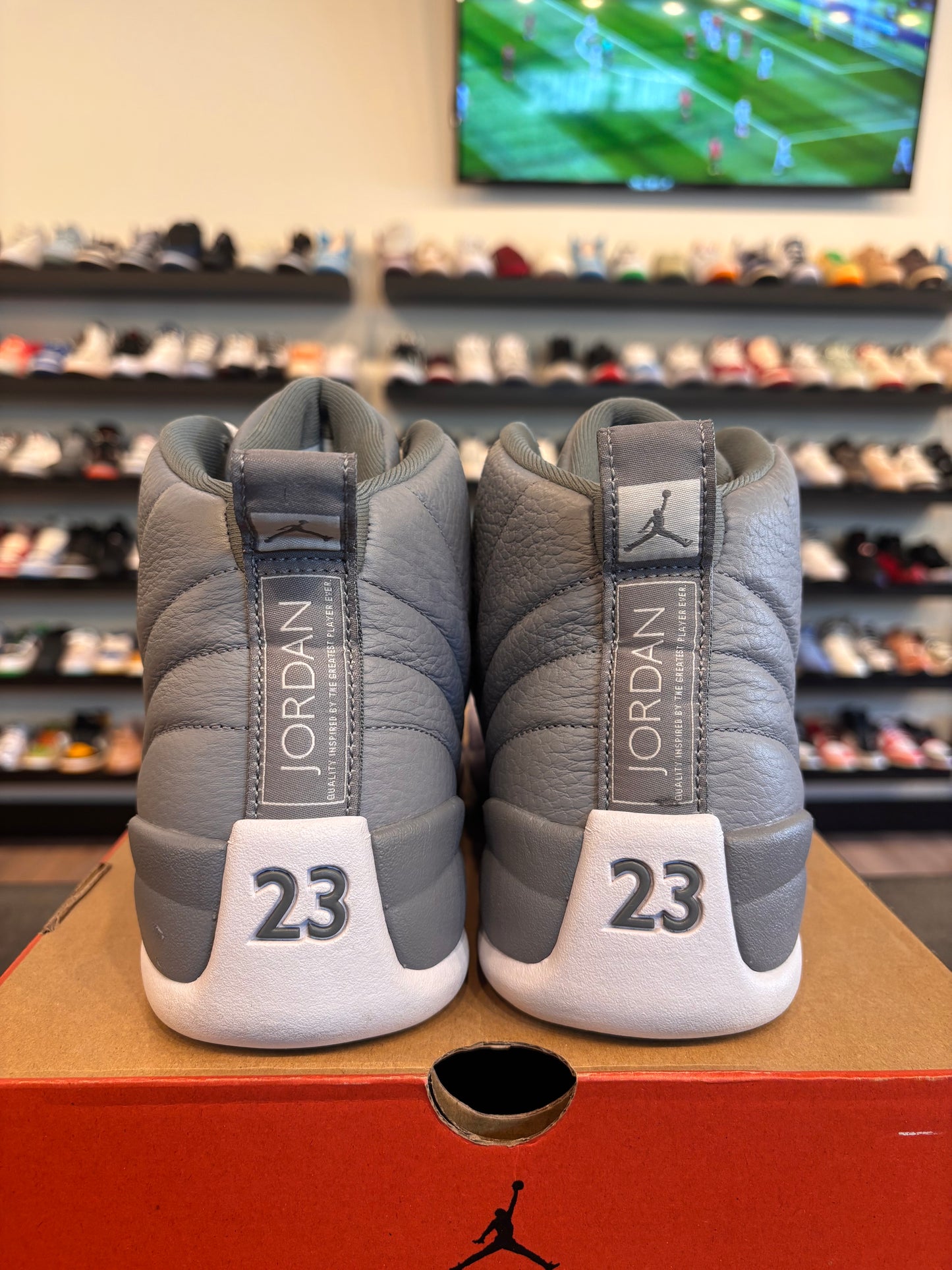 Jordan 12 Stealth Size 9 Pre-Owned
