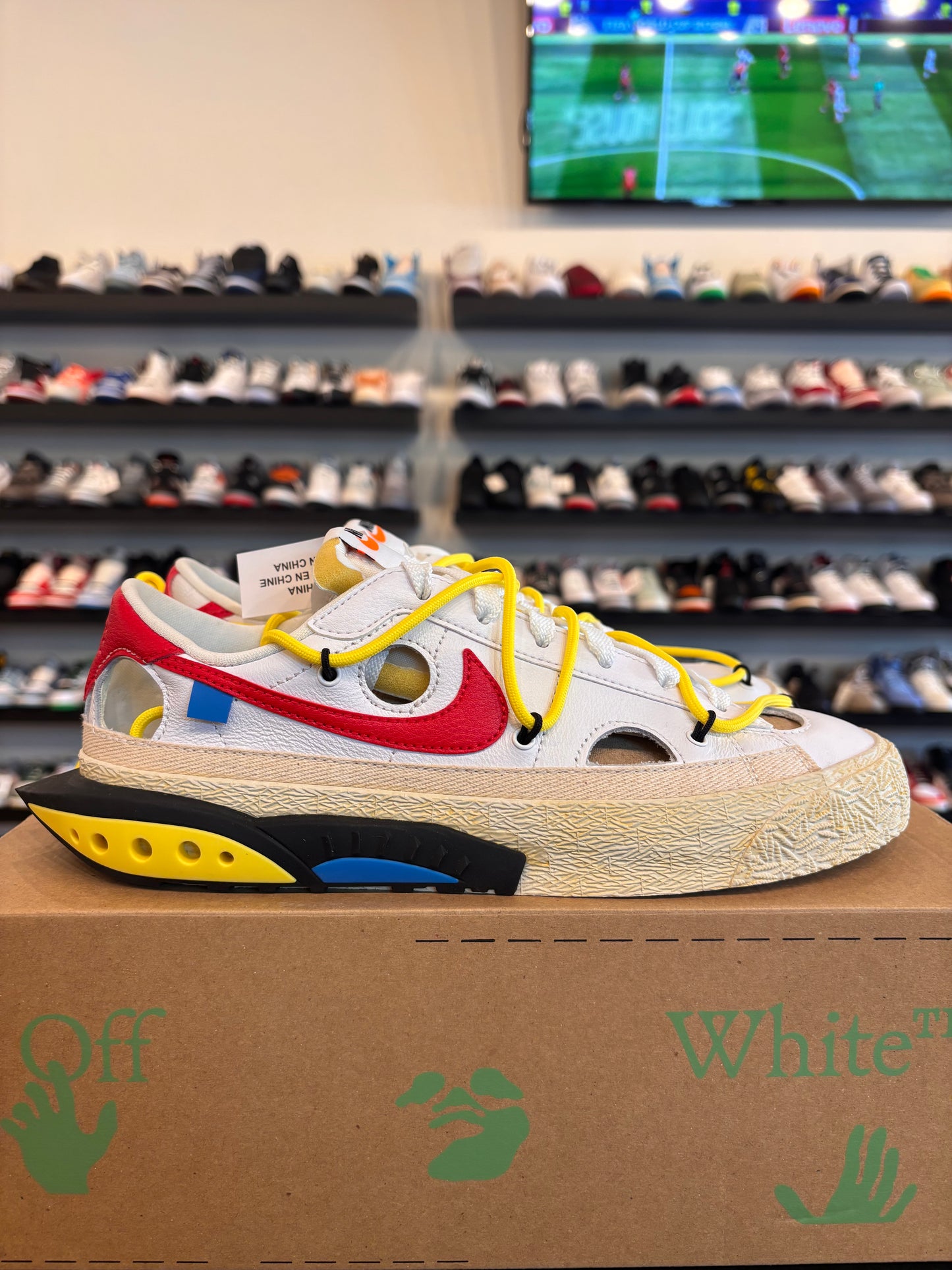 Nike Off-White Blazer Low White Size 7 (8.5W) Brand New