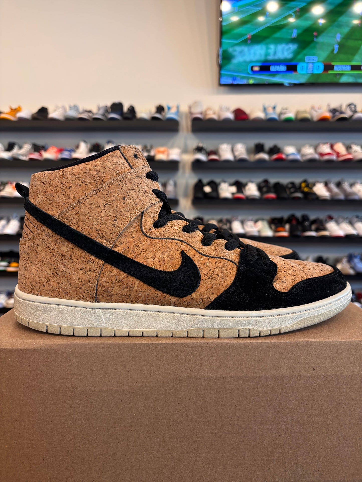 Nike SB Dunk High Cork Size 12 Pre-Owned (No Box)