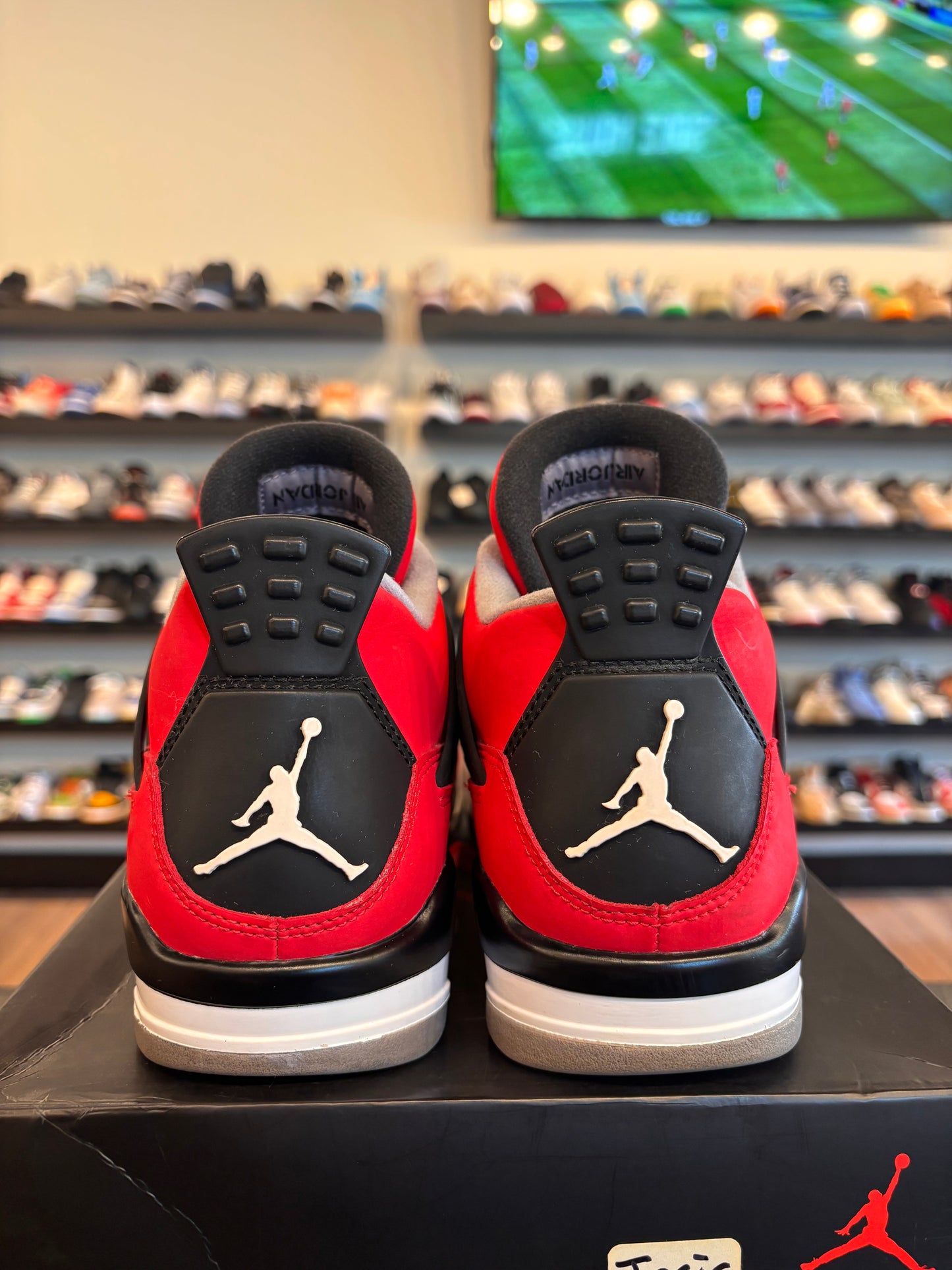 Jordan 4 Toro 2013 Size 8 Pre-Owned