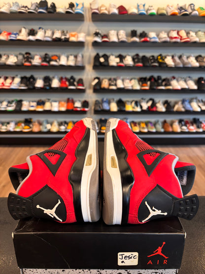 Jordan 4 Toro 2013 Size 8 Pre-Owned