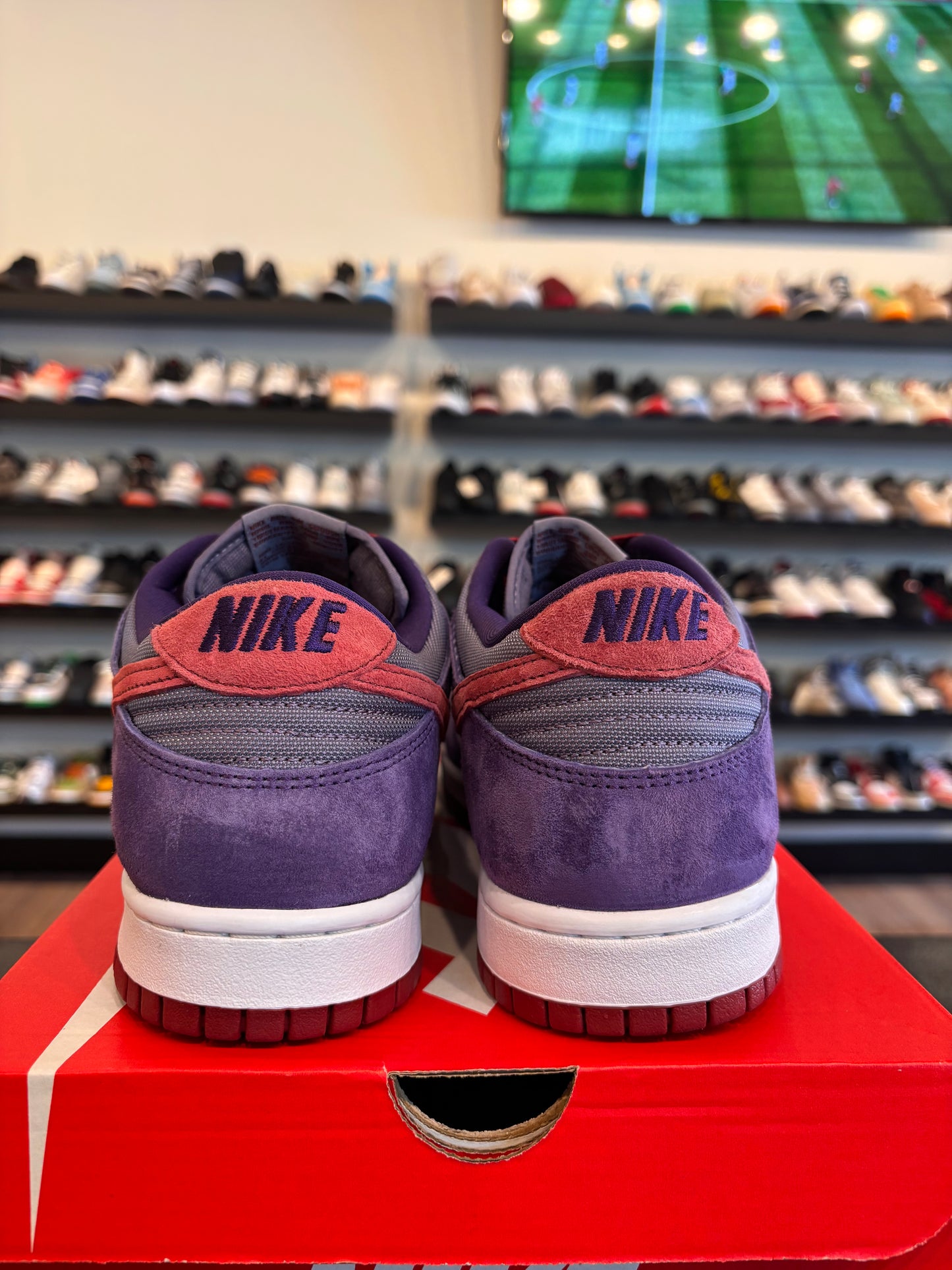 Nike Dunk Low Plum Size 10 Pre-Owned
