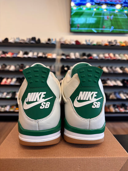 Jordan 4 SB Pine Green Size 8 Pre-Owned (No Box)