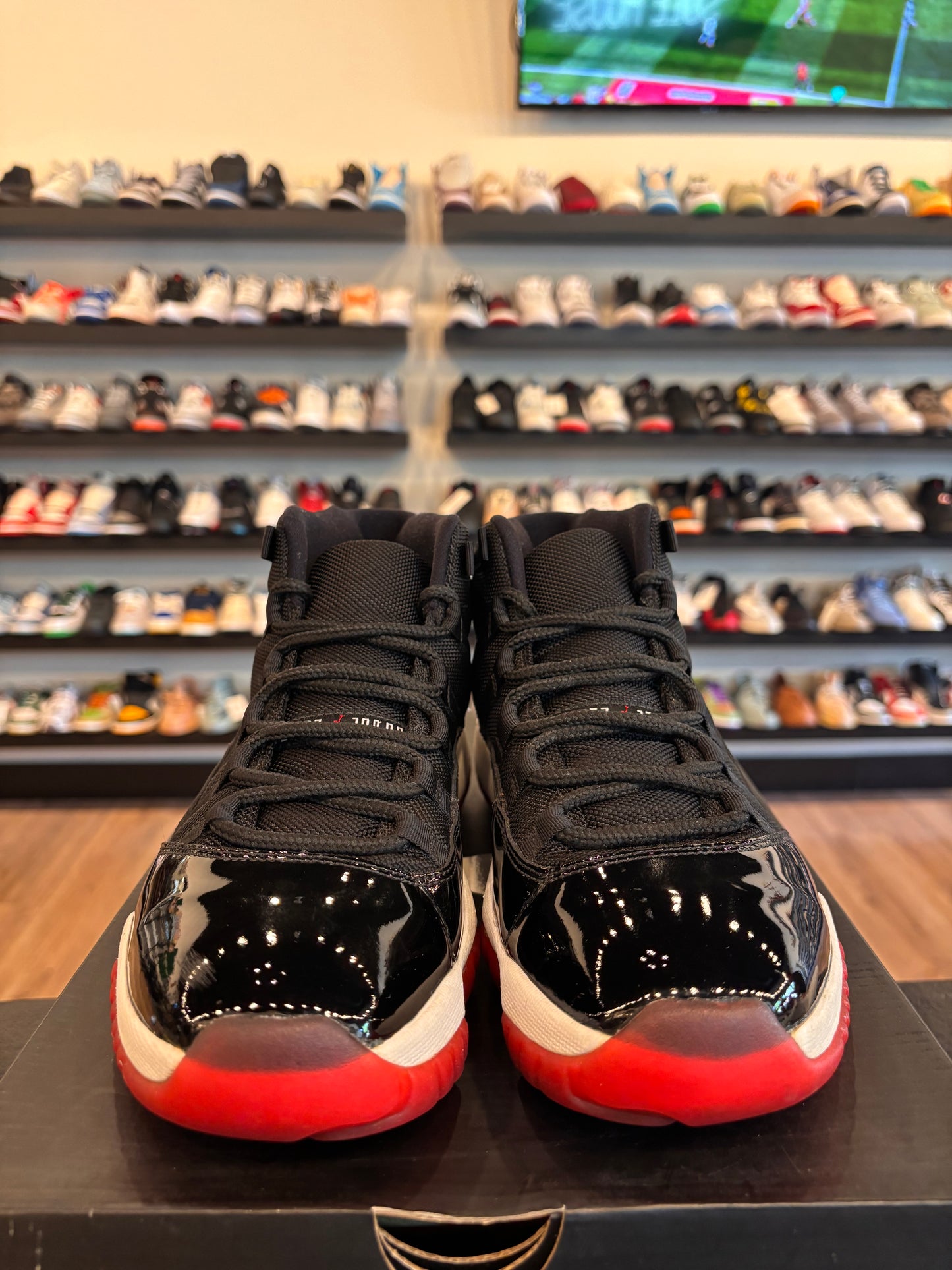Jordan 11 Bred 2012 Size 8 Pre-Owned