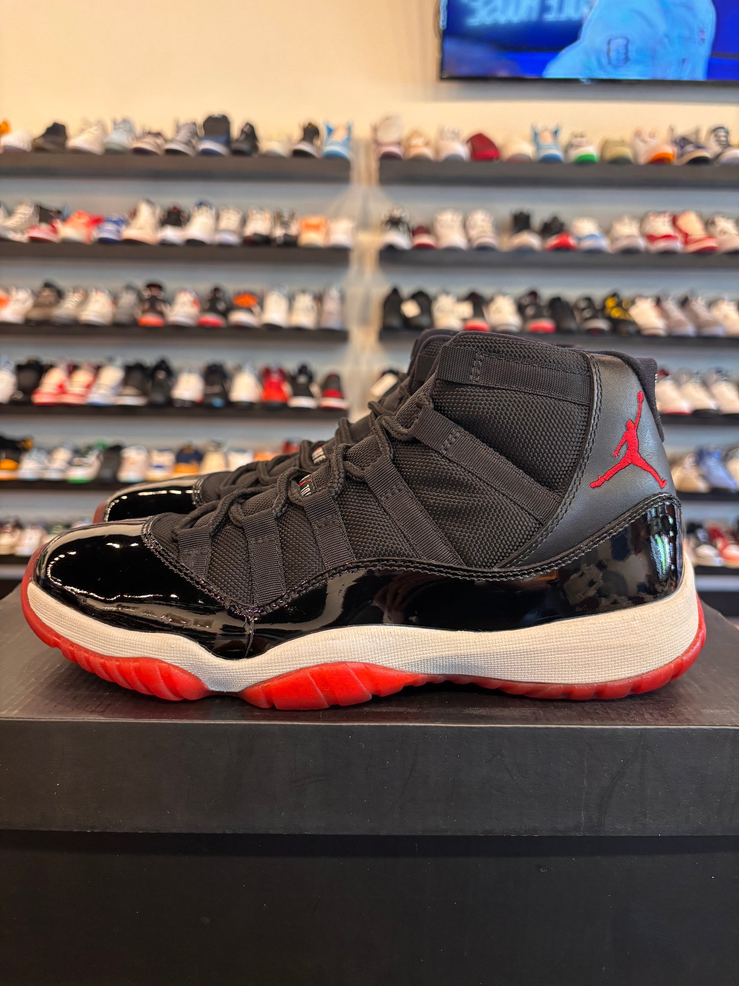 Jordan 11 Bred 2012 Size 8 Pre-Owned