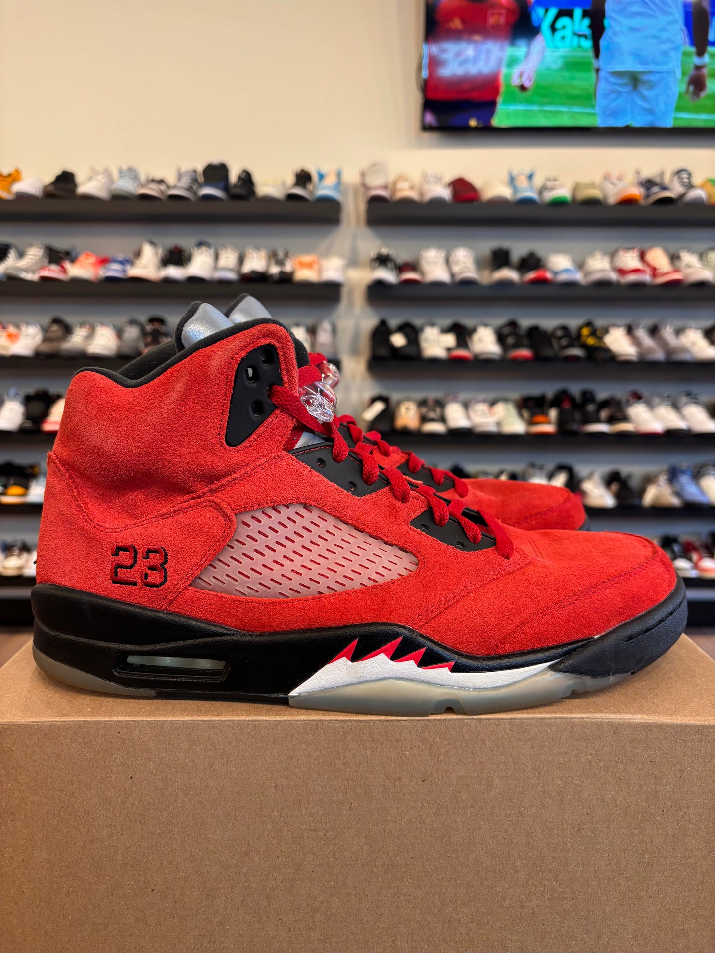Jordan 5 Raging Bull Size 13 Pre-Owned (No Box)