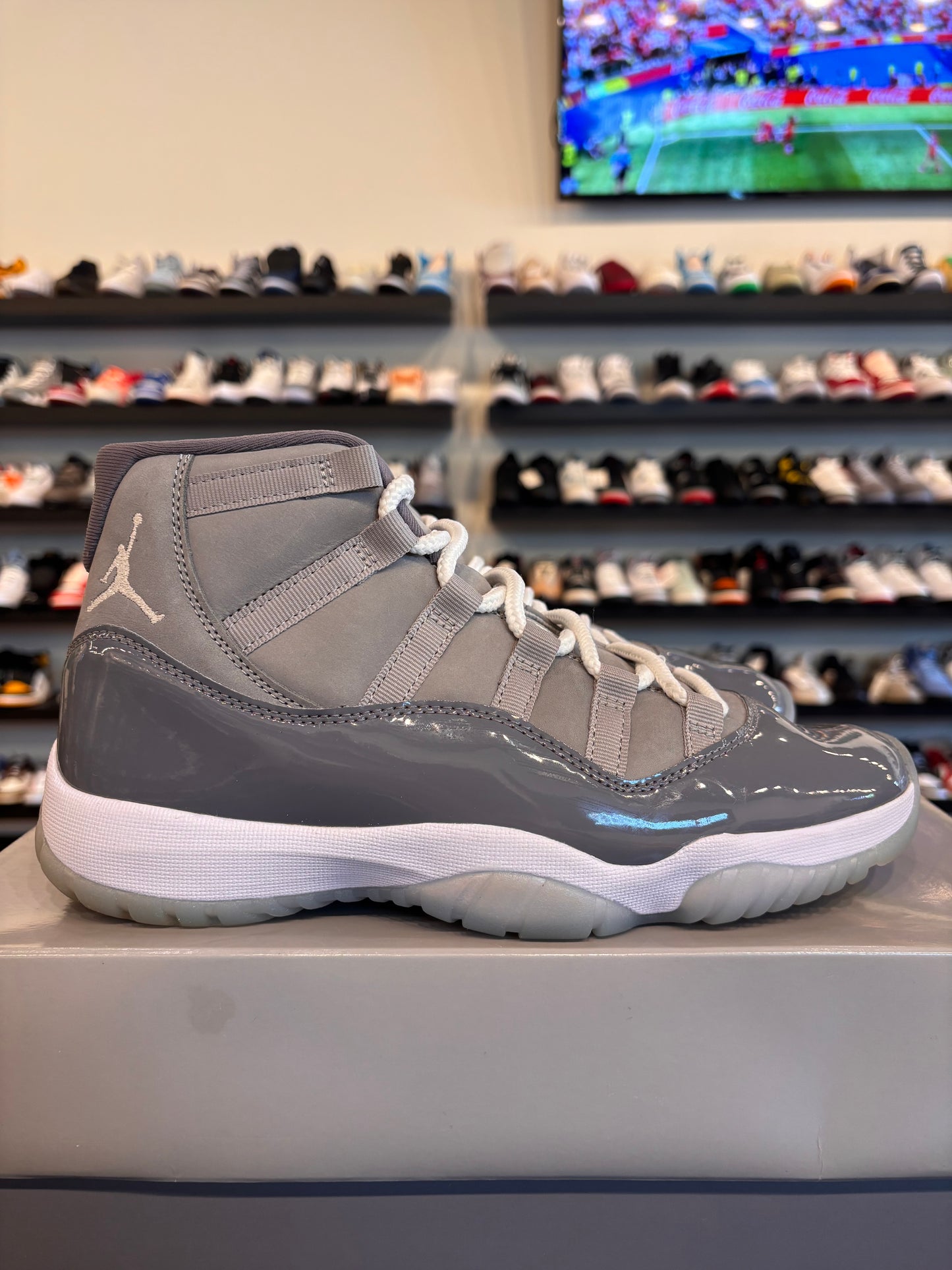 Jordan 11 Cool Grey Size 8 Pre-Owned