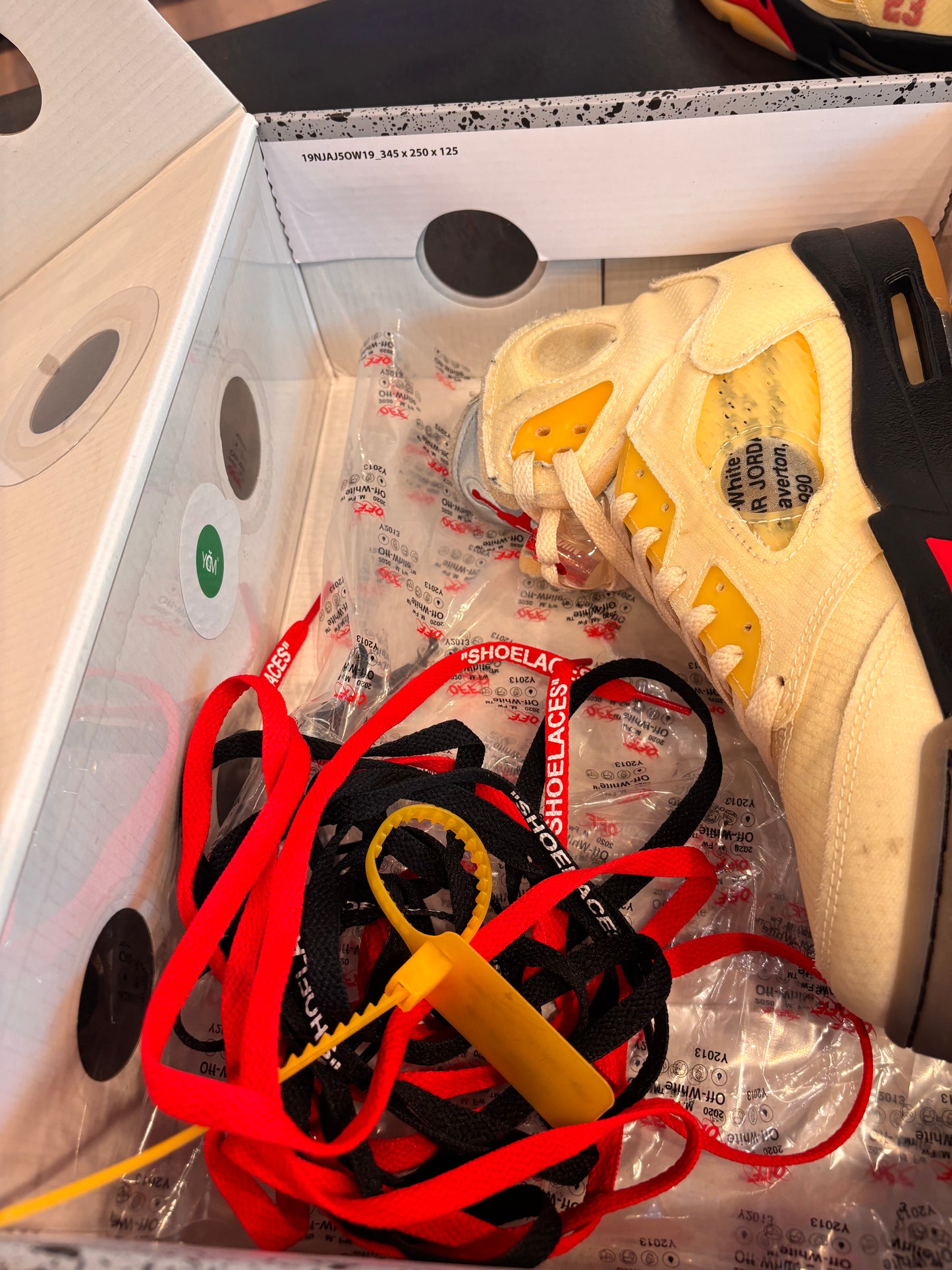 Jordan 5 Off-White Sail Size 8.5 Pre-Owned