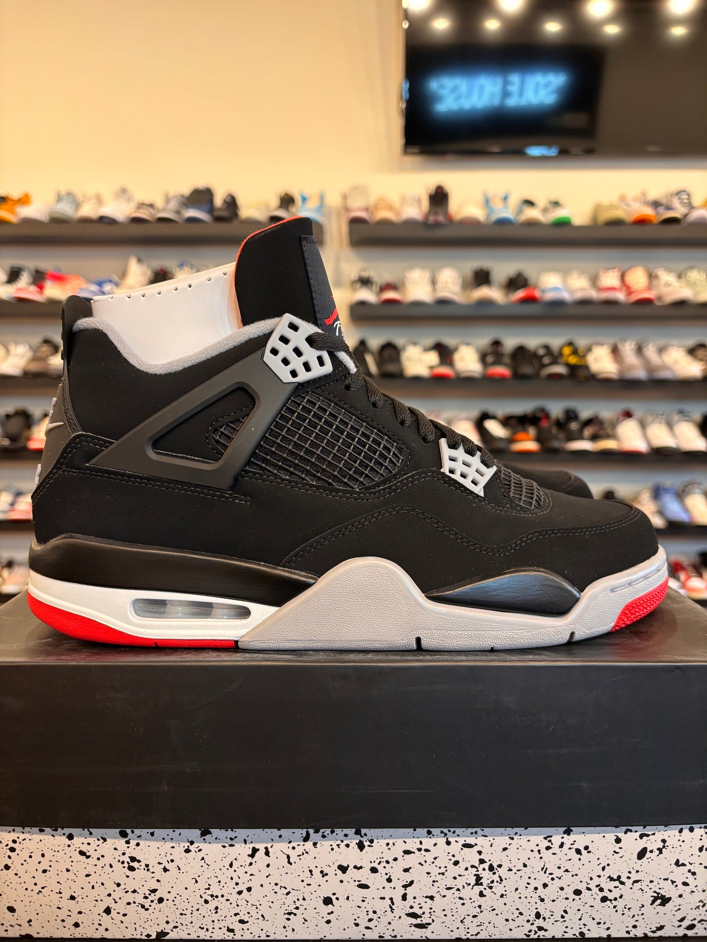 Jordan 4 Bred 2019 Size 10 Brand New