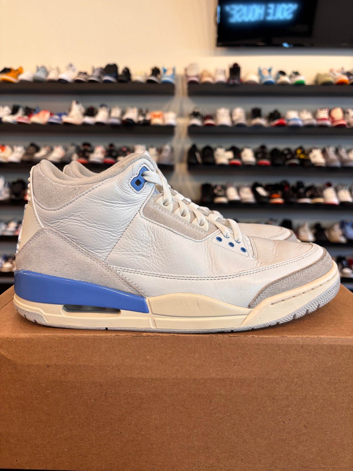 Jordan 3 Lucky Shorts Size 9.5 Pre-Owned (No Box)