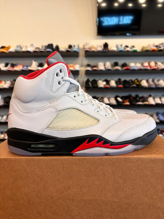 Jordan 5 Fire Red 2020 Size 9.5 Pre-Owned (No Box)