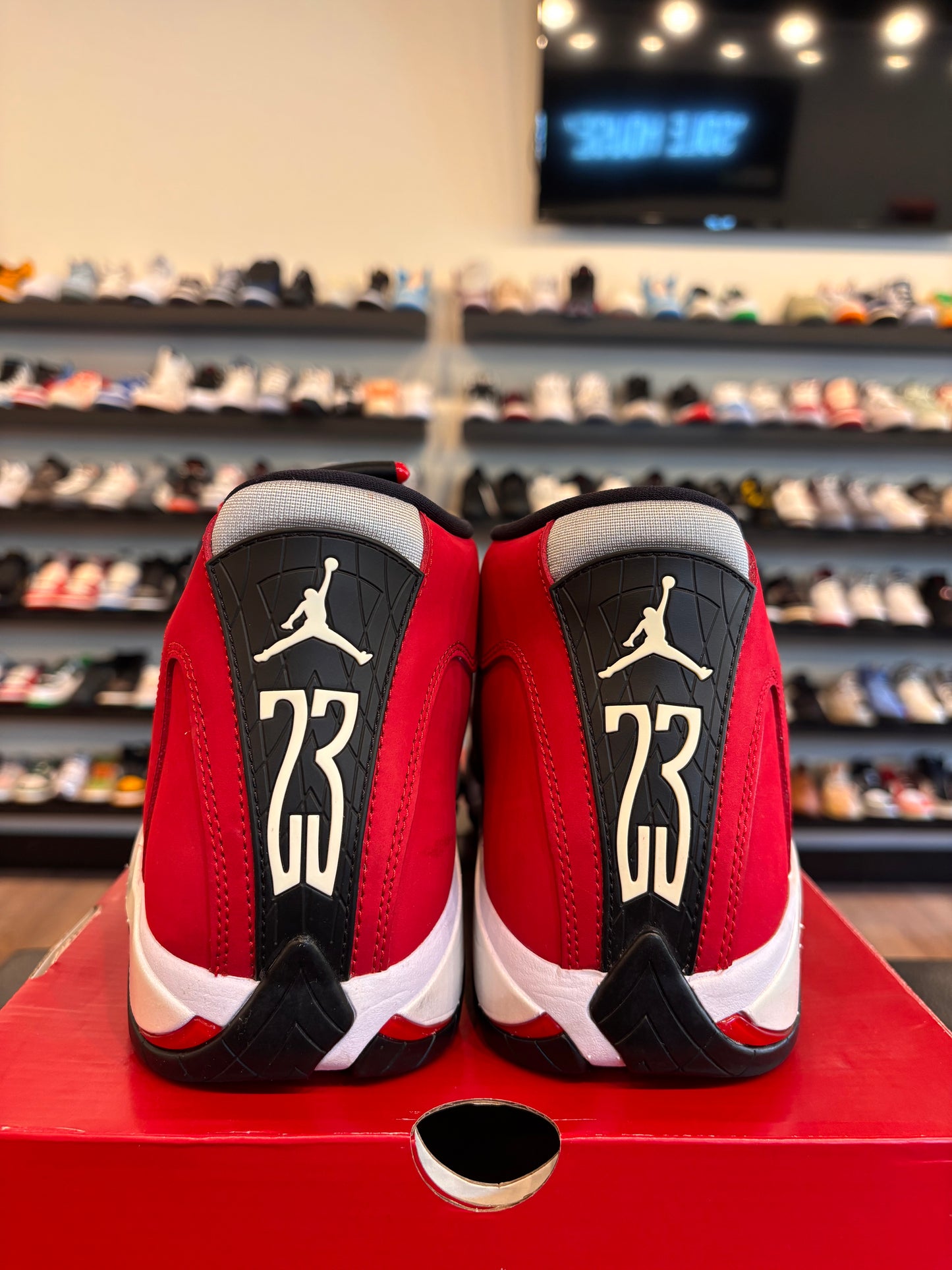Jordan 14 Gym Red Size 10.5 Pre-Owned