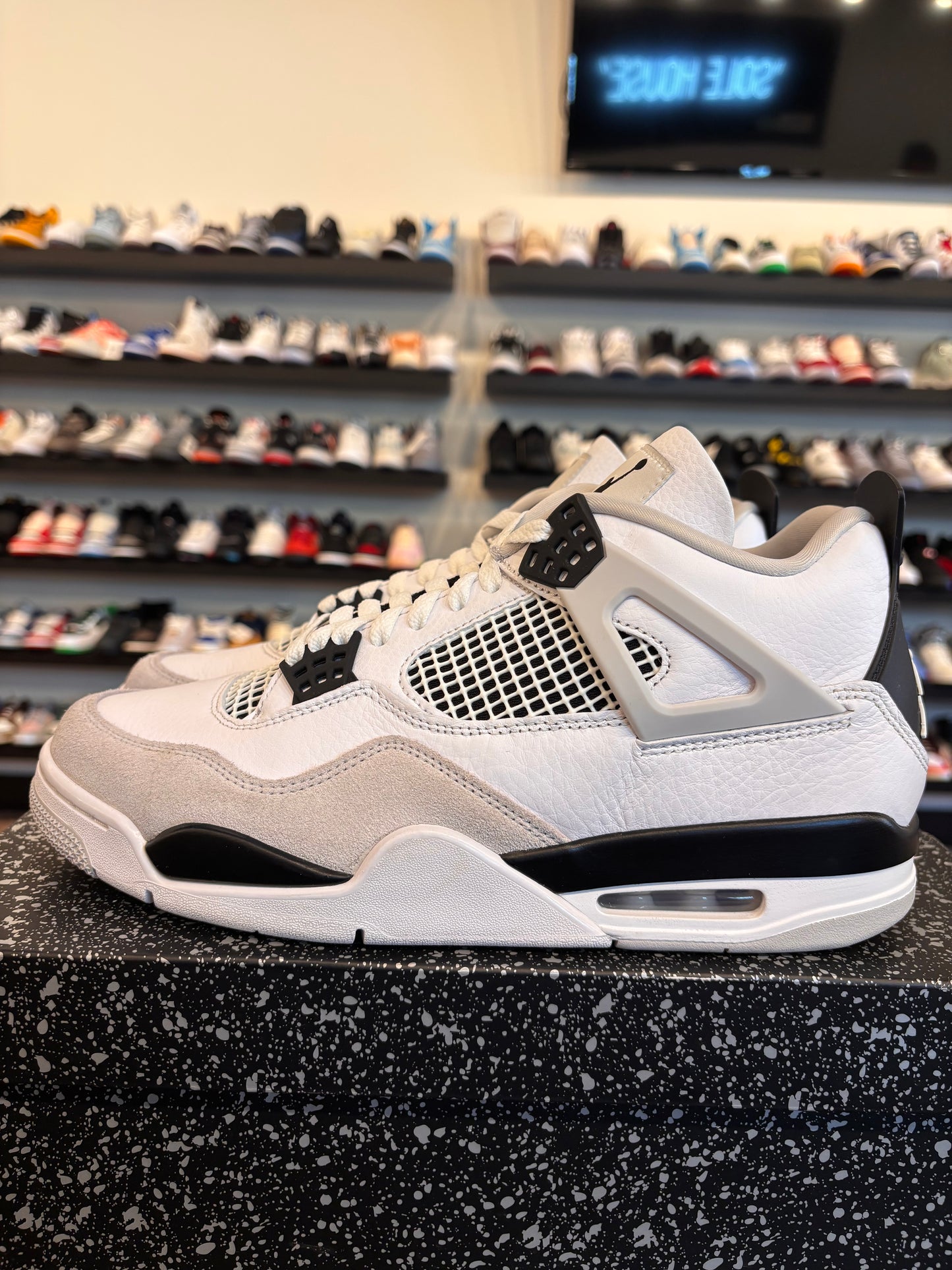 Jordan 4 Military Black Size 10.5 Pre-Owned
