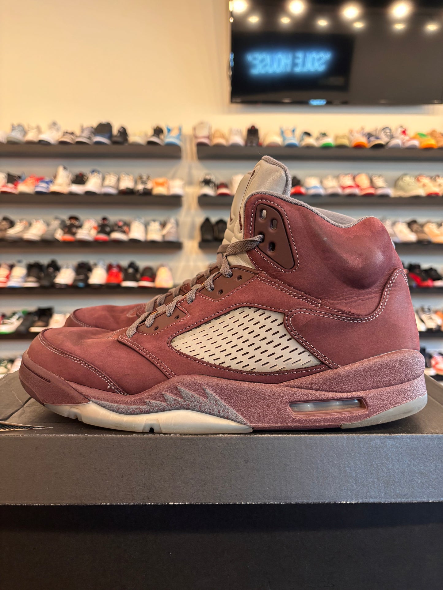 Jordan 5 Burgundy Size 12 Pre-Owned (No Box)