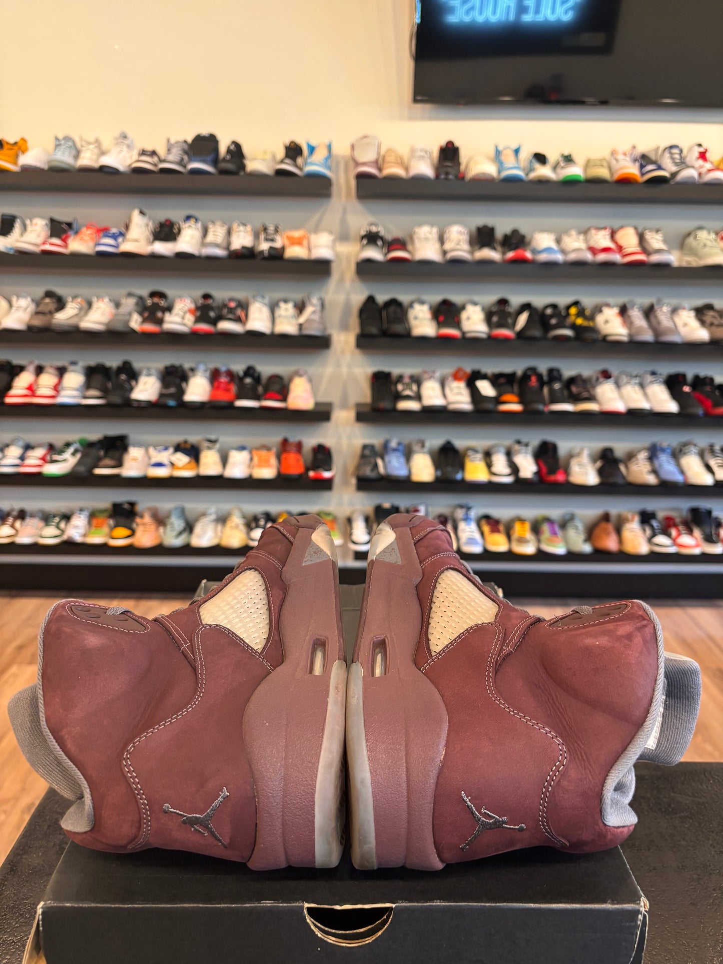 Jordan 5 Burgundy Size 12 Pre-Owned (No Box)