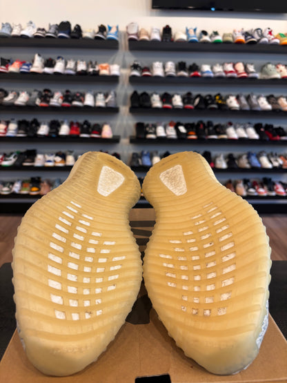 Yeezy 350 V2 Cloud Blue Size 13 Pre-Owned