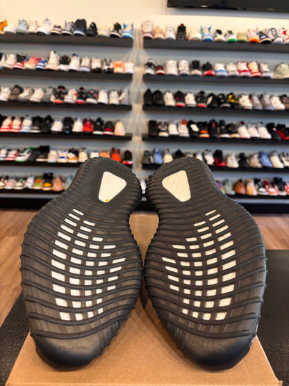 Yeezy 350 V2 Carbon Beluga Size 12 Pre-Owned (No Box)