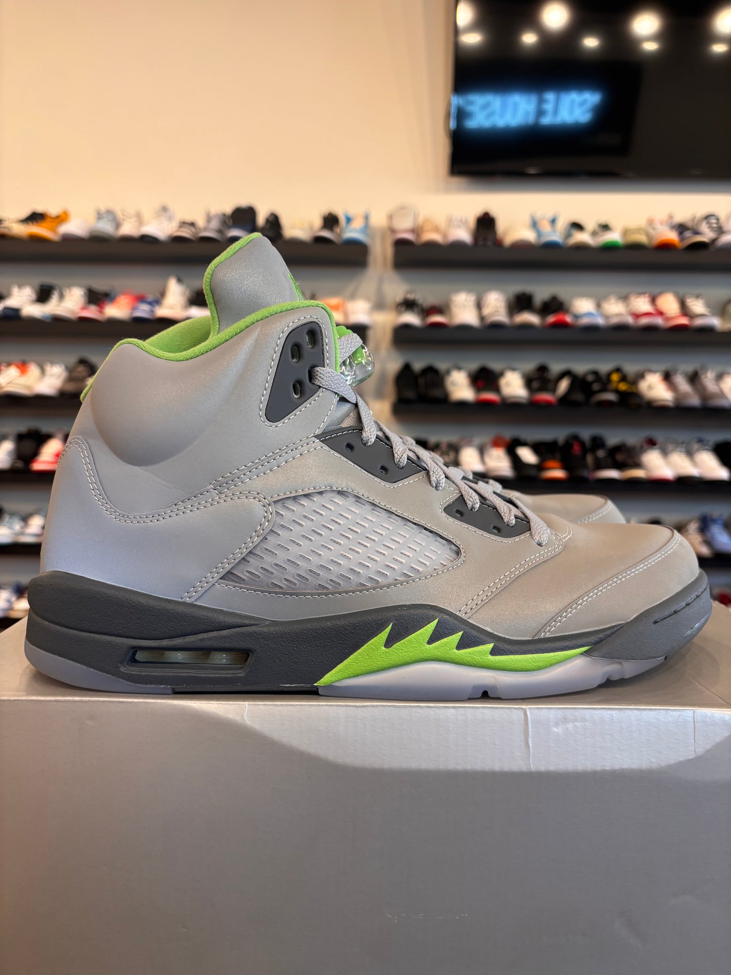 Jordan 5 Green Bean Size 13 Pre-Owned