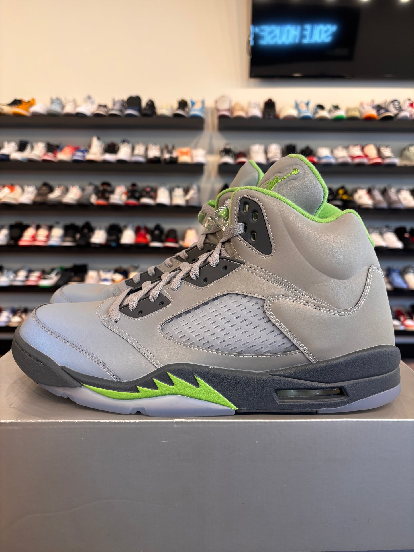 Jordan 5 Green Bean Size 13 Pre-Owned