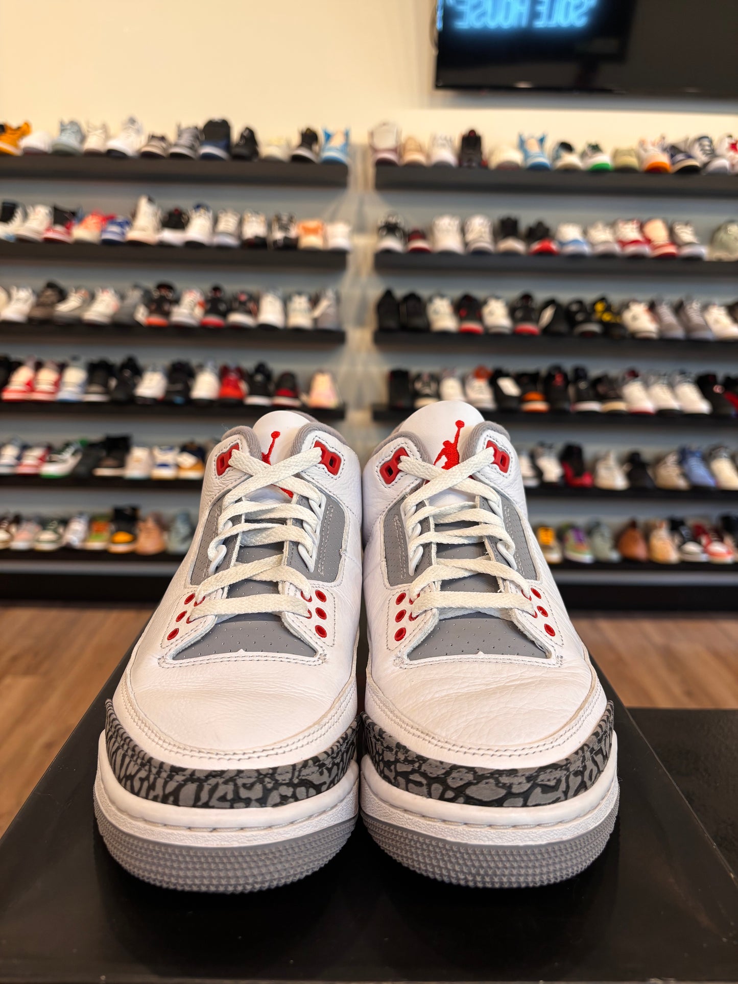 Jordan 3 Fire Red 2022 Size 7 Pre-Owned