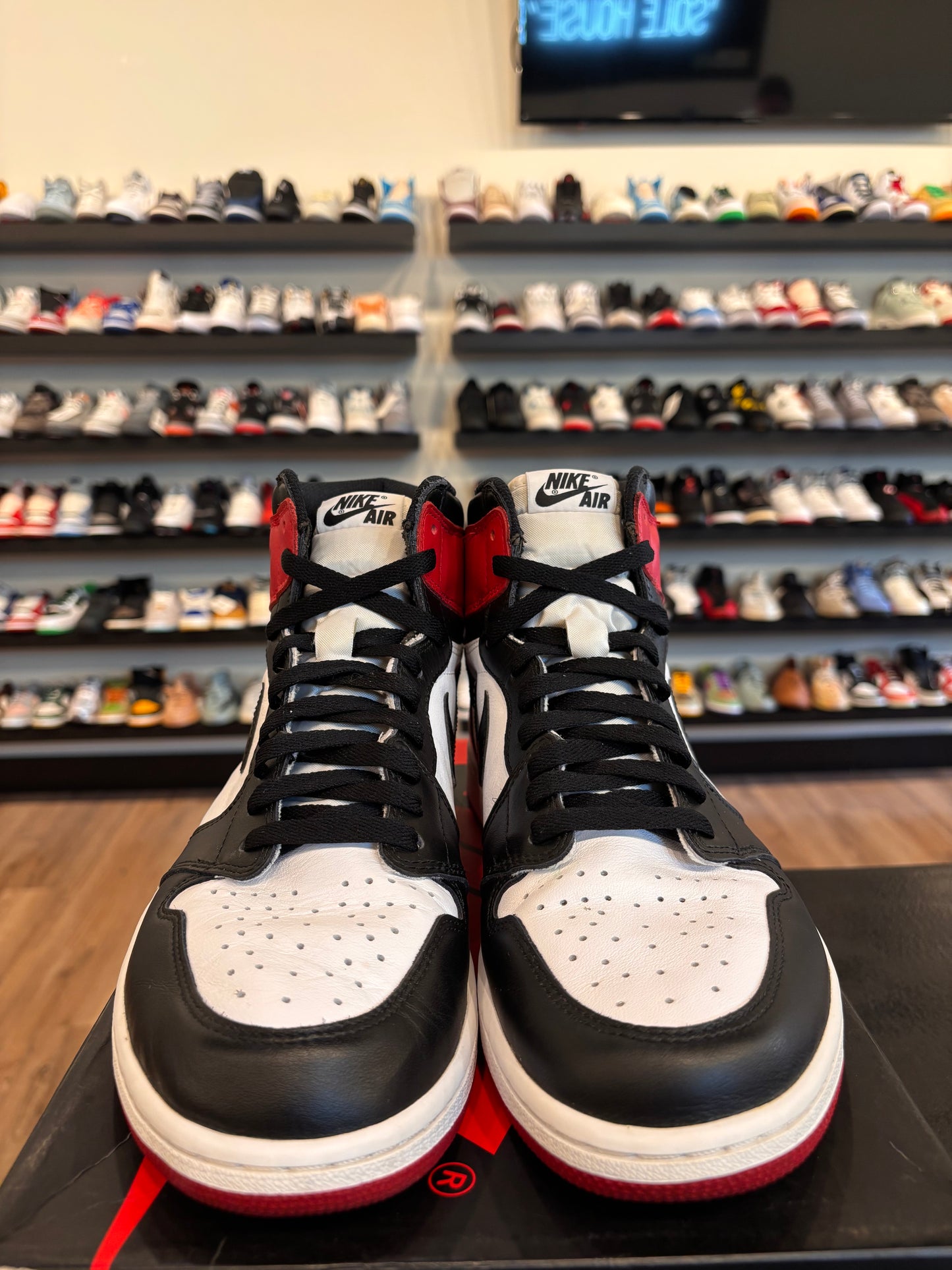 Jordan 1 Black Toe 2016 Size 12 Pre-Owned