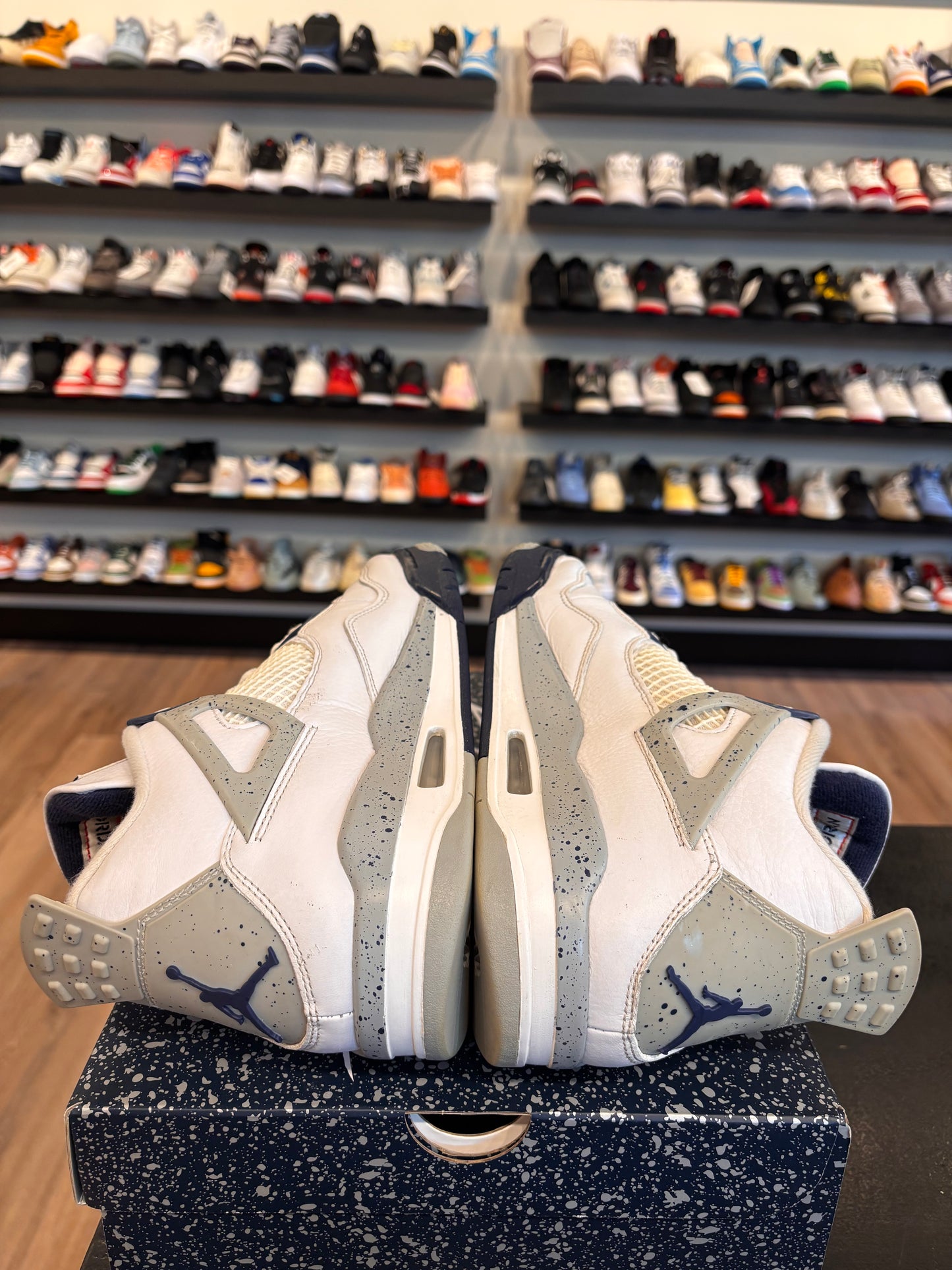 Jordan 4 Midnight Navy Size 11 Pre-Owned