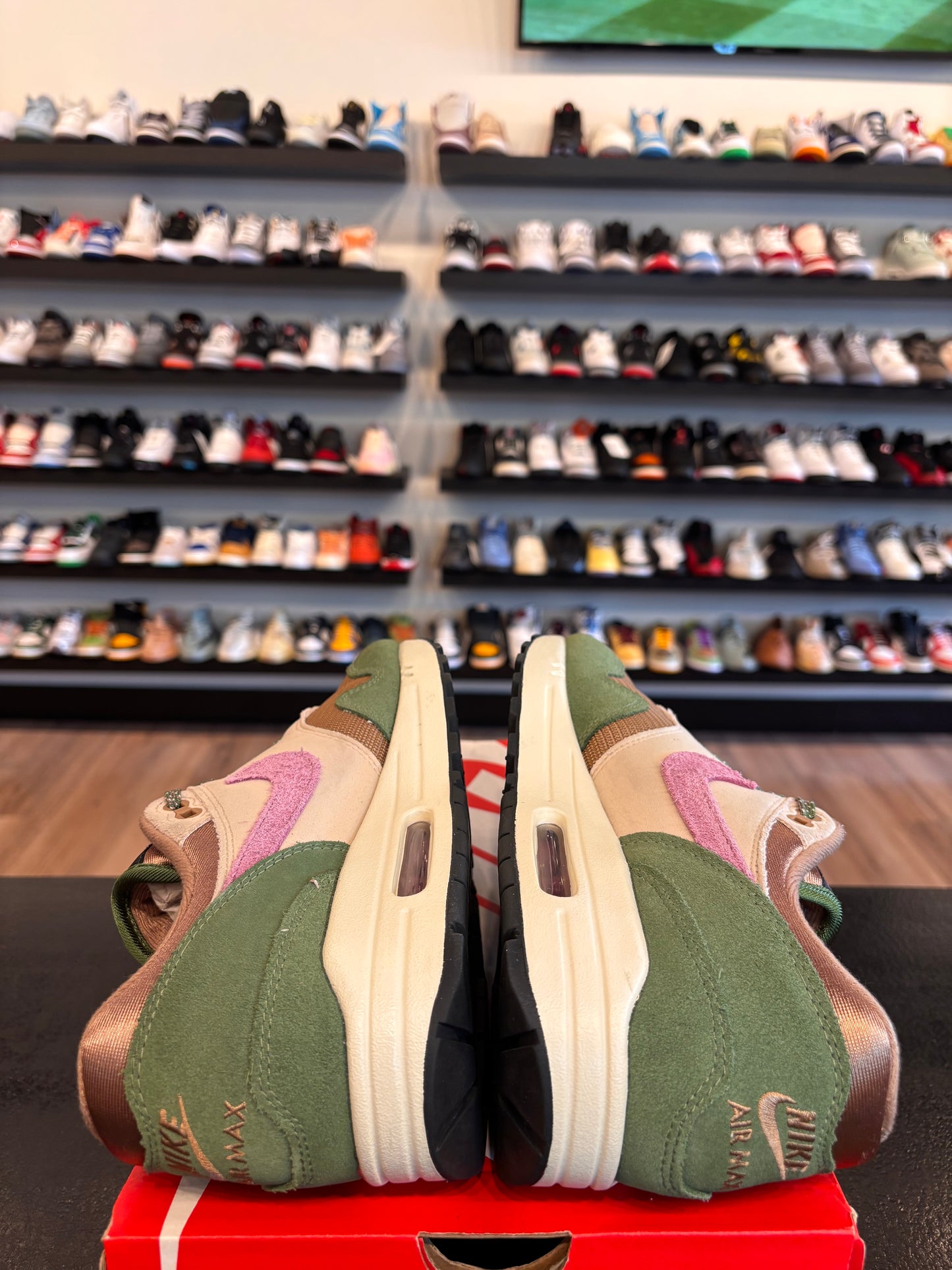 Nike Air Max 1 Treeline Size 8 Pre-Owned