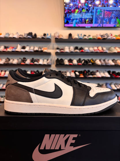 Jordan 1 Low Mocha Size 10.5 Pre-Owned