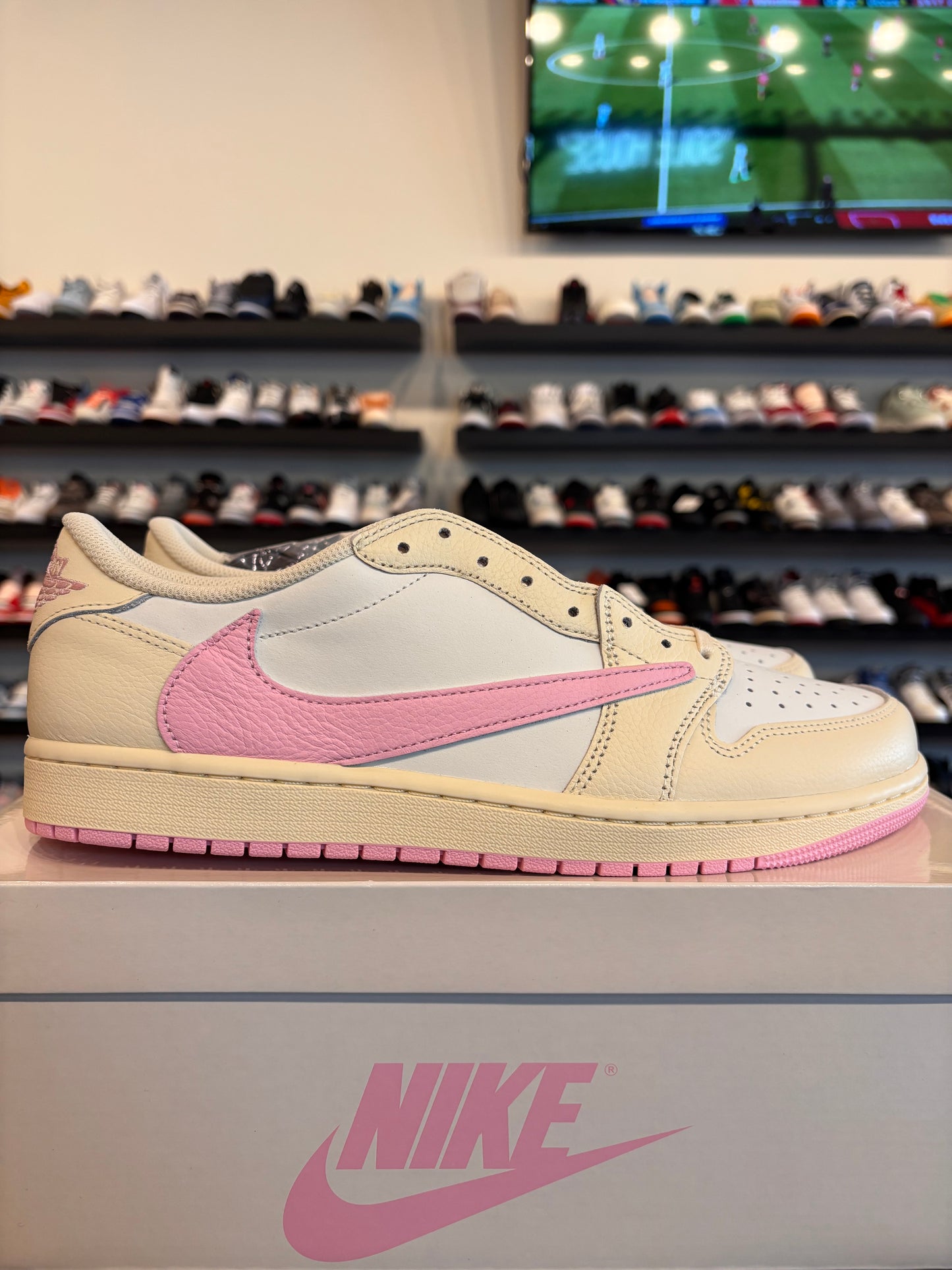 Jordan 1 Low Travis Scott Sky Pink Size 11.5 Brand New