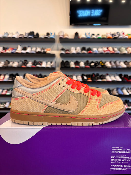 Nike SB Dunk Low Som Tum Size 9.5 Brand New