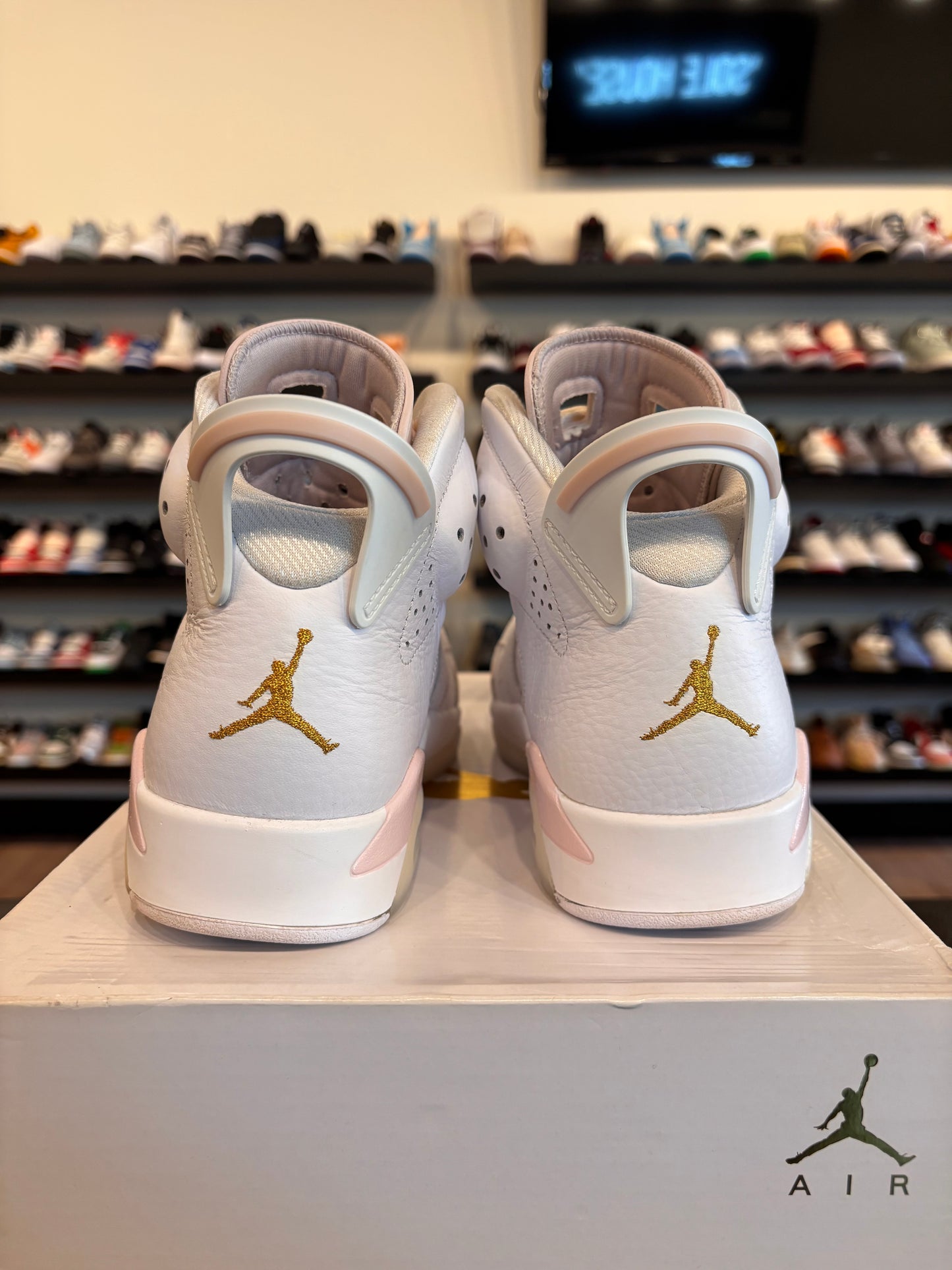 Jordan 6 Gold Rings Size 6.5Y (8W) Pre-Owned