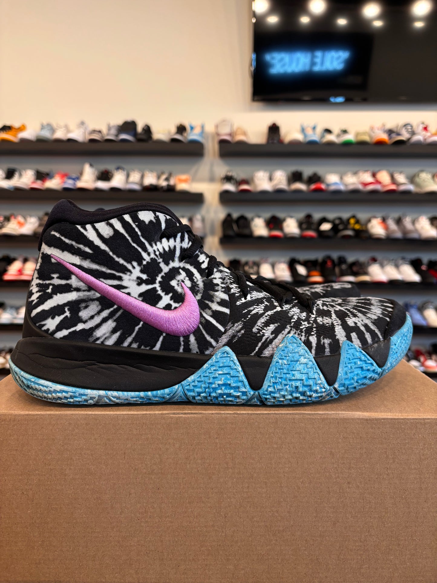 Nike Kyrie 4 All-Star Size 12 Pre-Owned (No Box)
