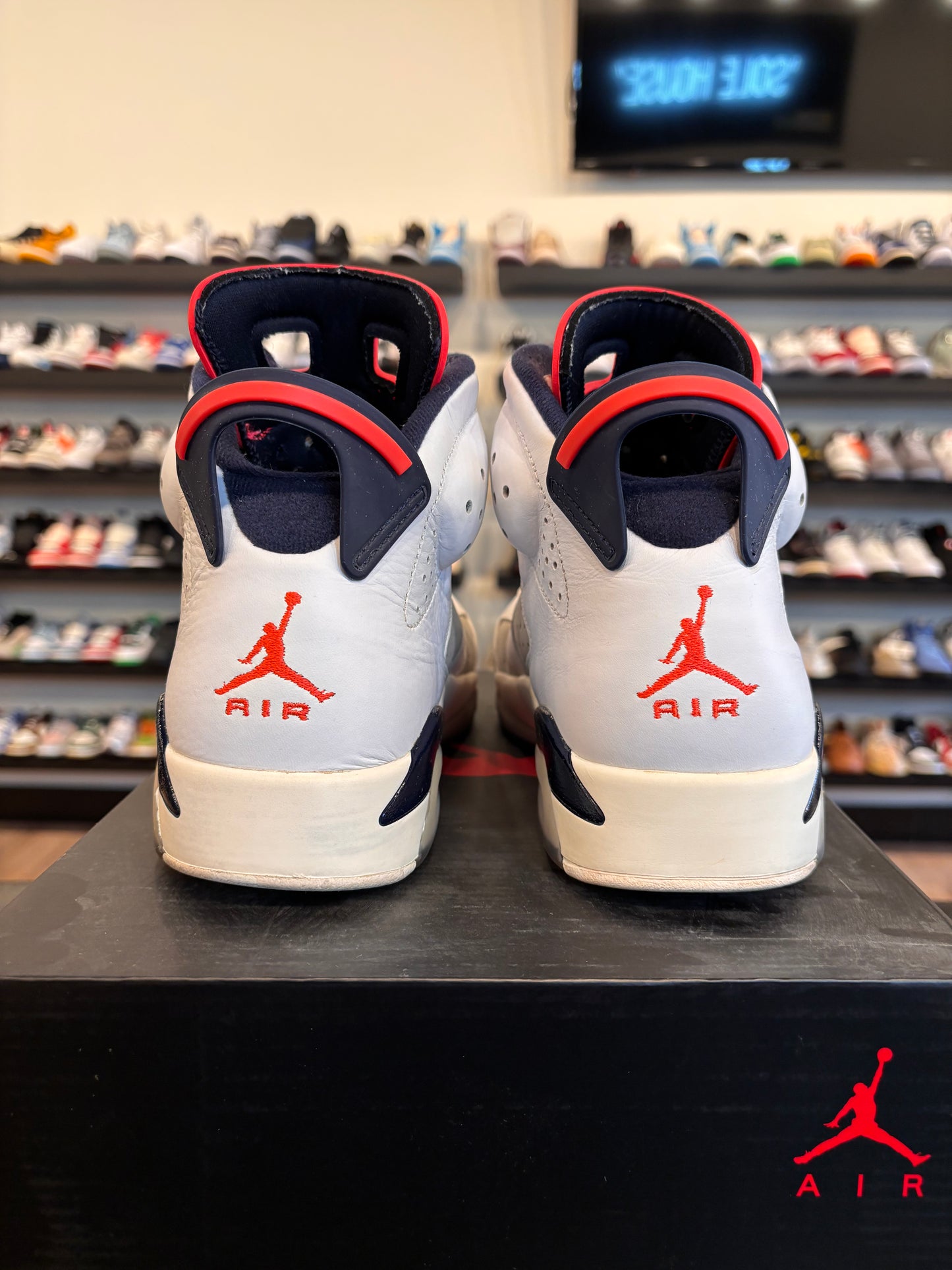 Jordan 6 Tinker Size 9.5 Pre-Owned