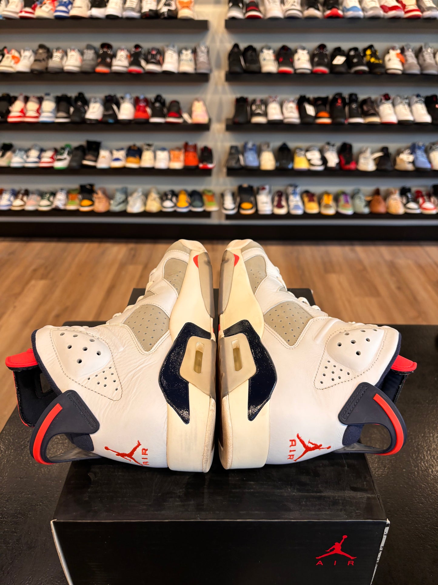 Jordan 6 Tinker Size 9.5 Pre-Owned